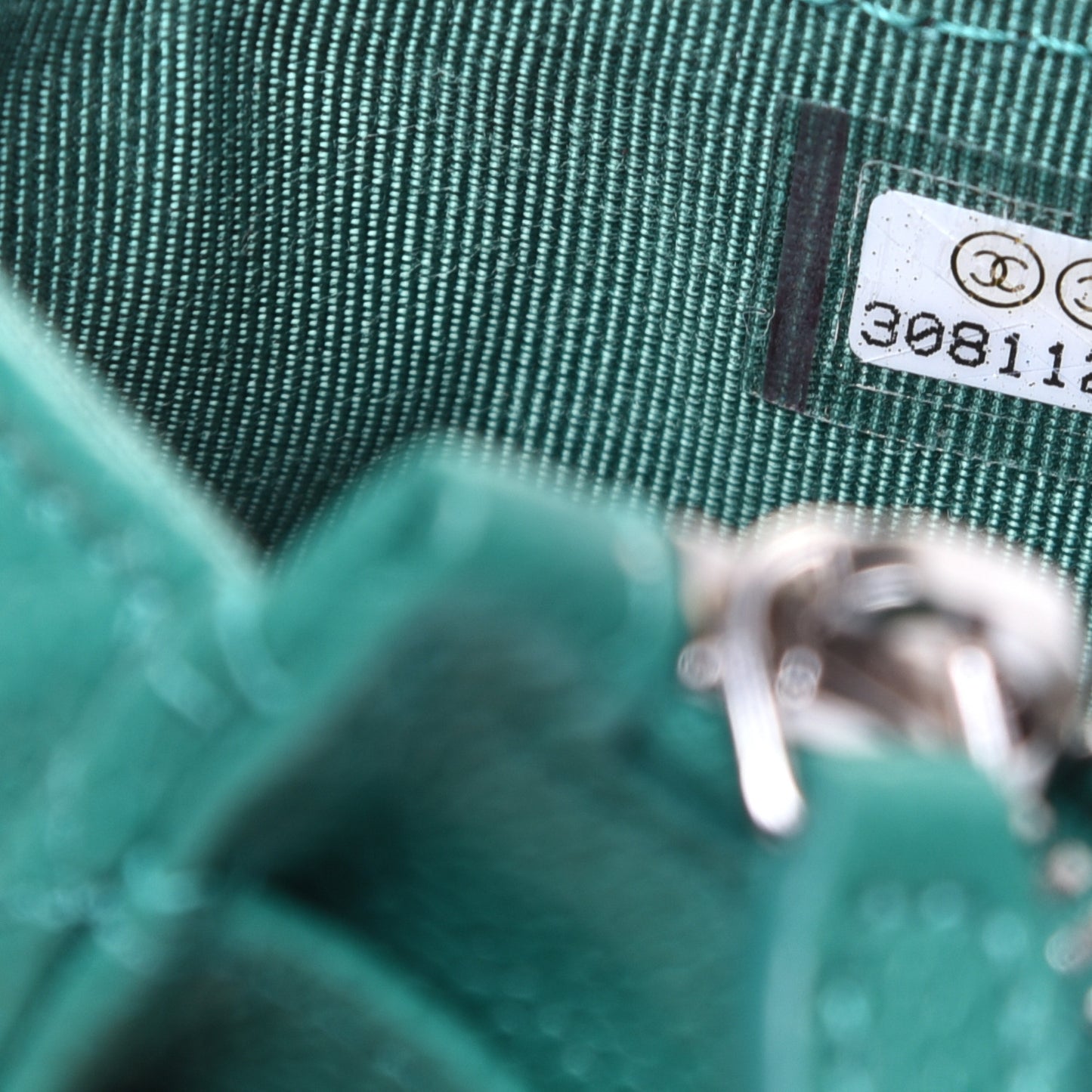 Caviar Quilted CC Zip Card Holder Green