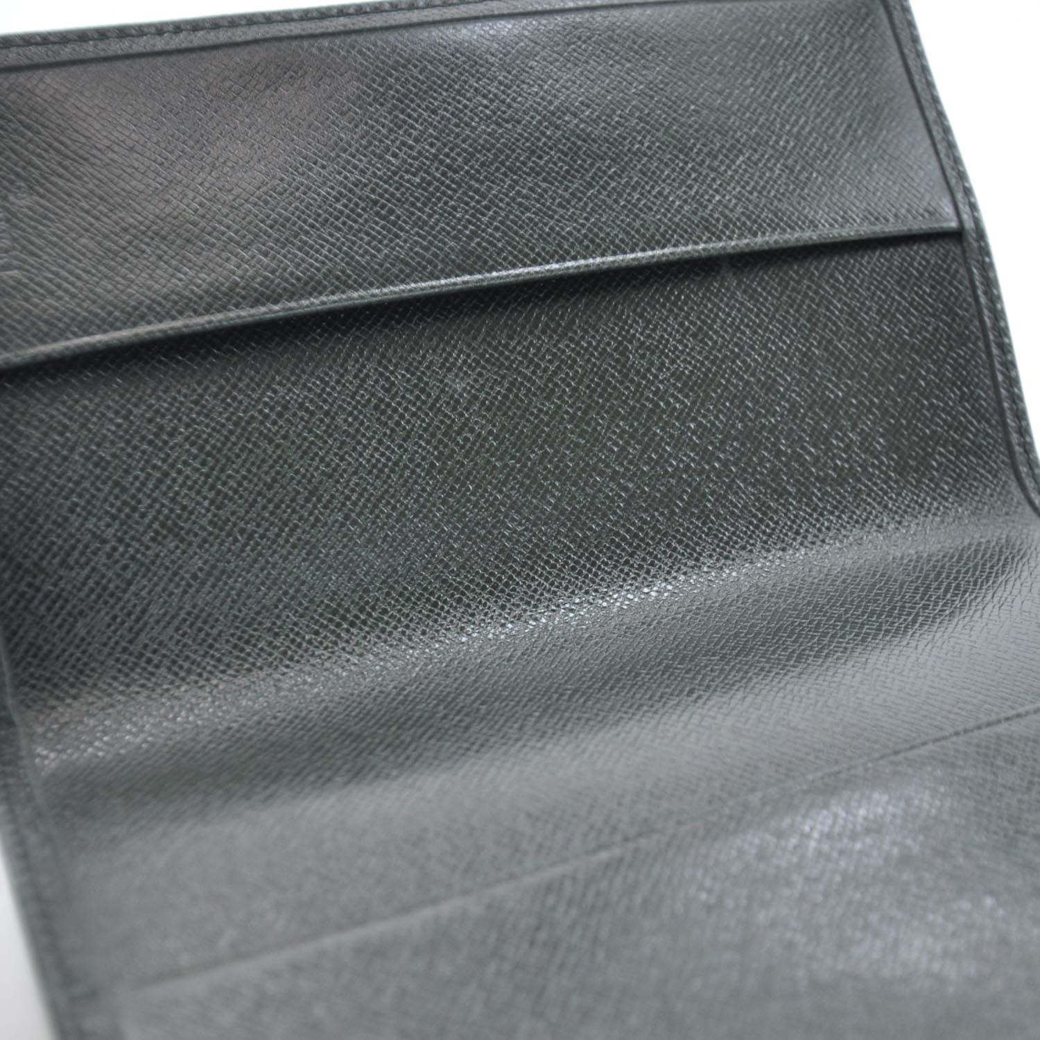 Louis Vuitton Taiga Agenda Cover Address Book 6 of 7