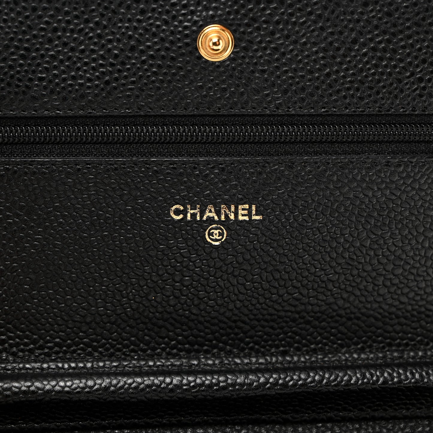 Caviar Quilted Wallet on Chain WOC Black