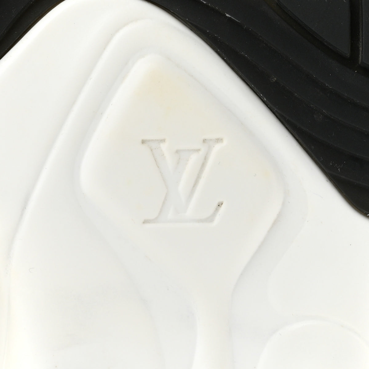 Monogram Calfskin Run 55 Sneakers 39 Black