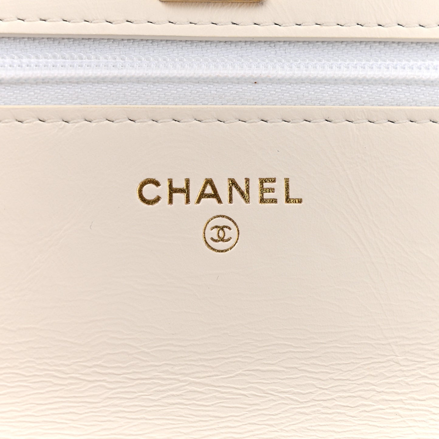 Shiny Calfskin Quilted Multicolor Top Handle Wallet On Chain WOC White