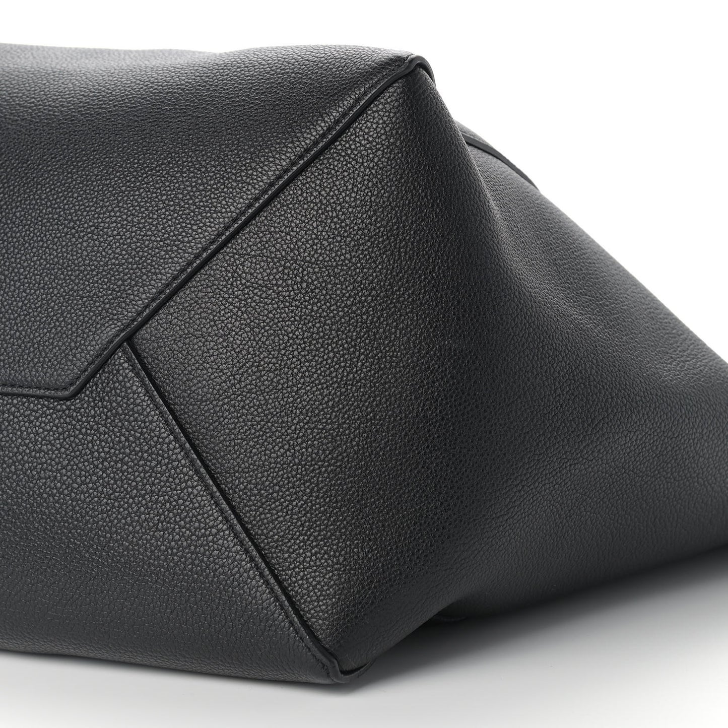 Soft Grained Calfskin Medium Belt Cabas Phantom Black