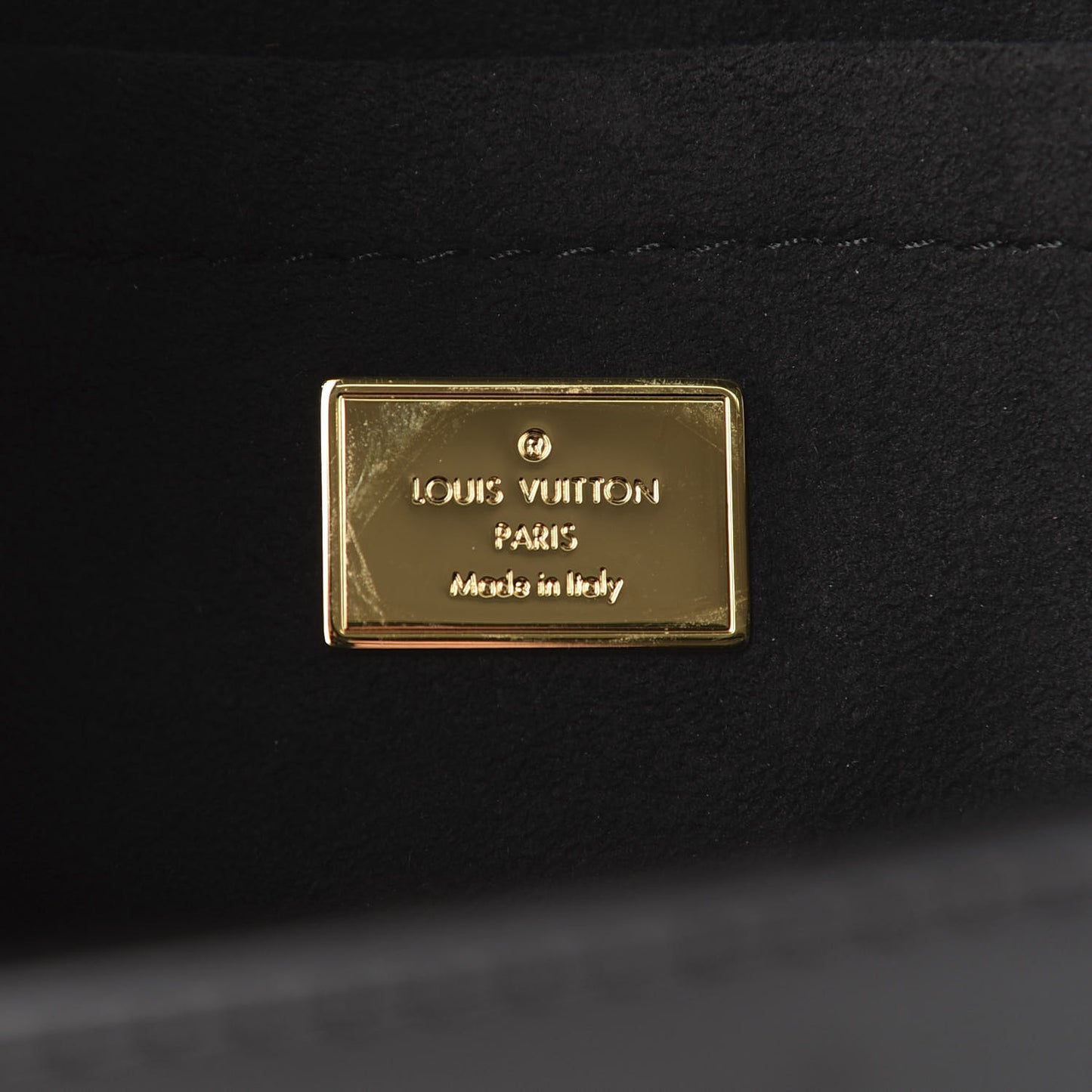 Vernis Epi Monogram Spring Street Black