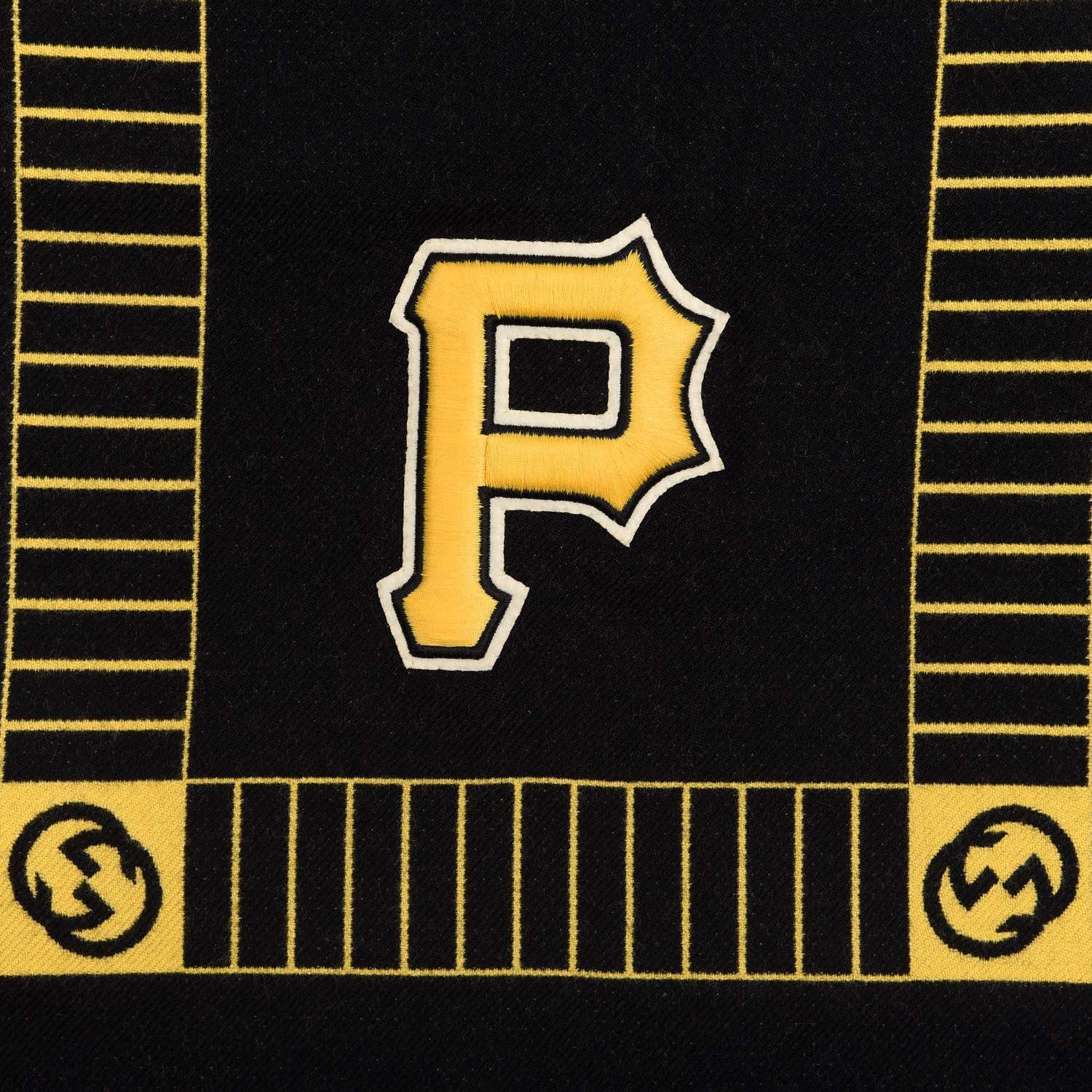 Gucci X MLB Wool Pittsburgh Pirates Patch Crew Scarf Black Yellow 3 of 4