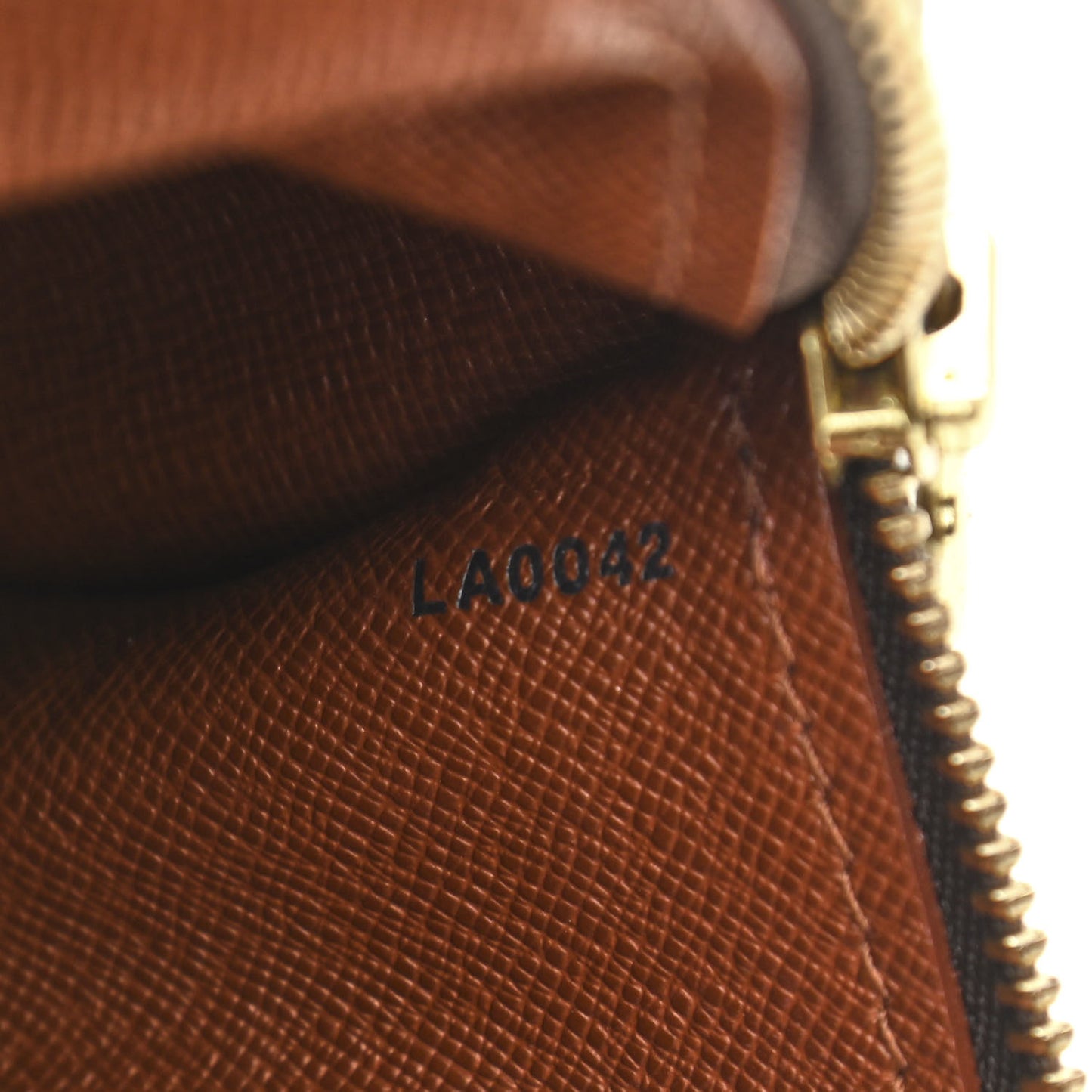 Monogram Papillon 26
