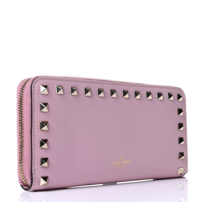 Valentino Garavani Calfskin Rockstud Zip Around Wallet Cipria 2 of 6