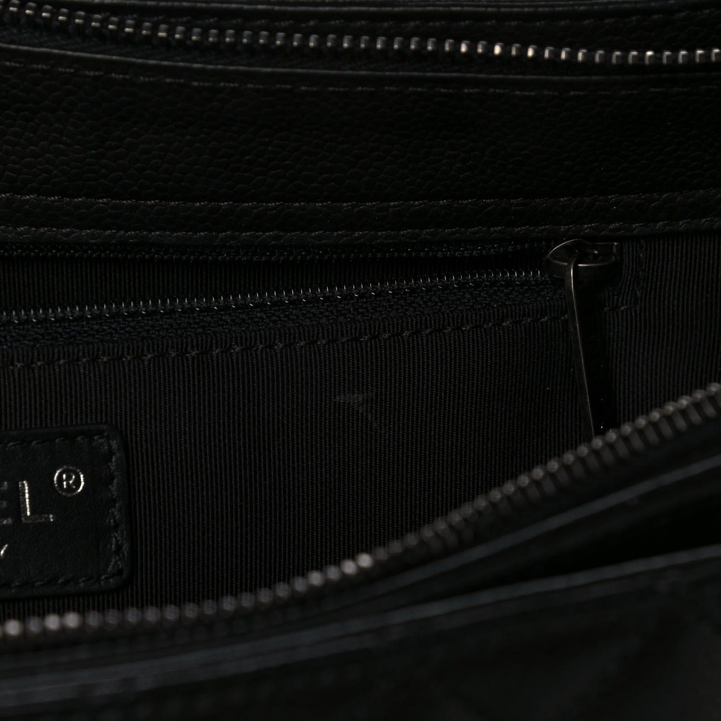 Caviar Quilted Medium Rock In Rome Tote Black