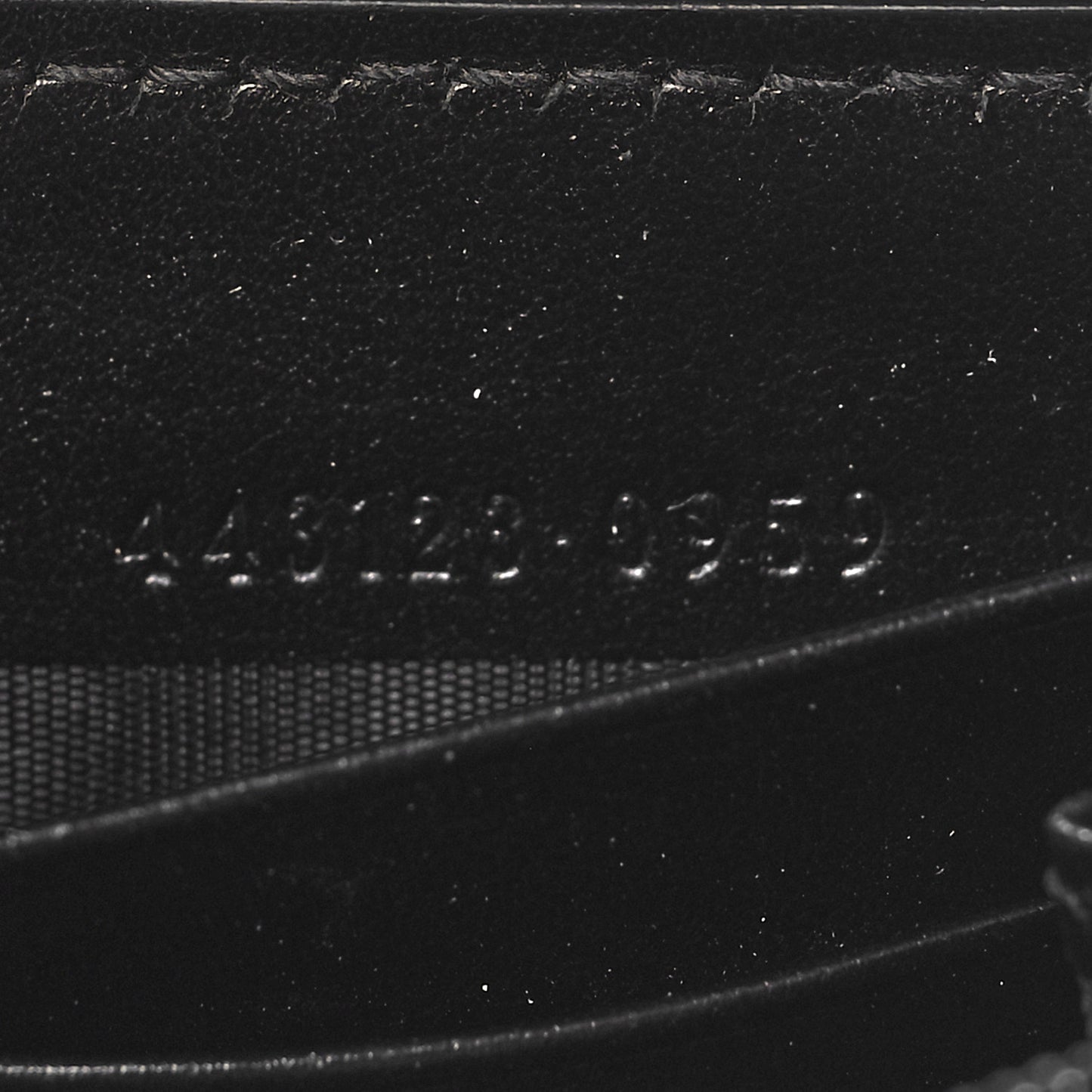 Calfskin Matelasse GG Marmont Zip Around Wallet Black
