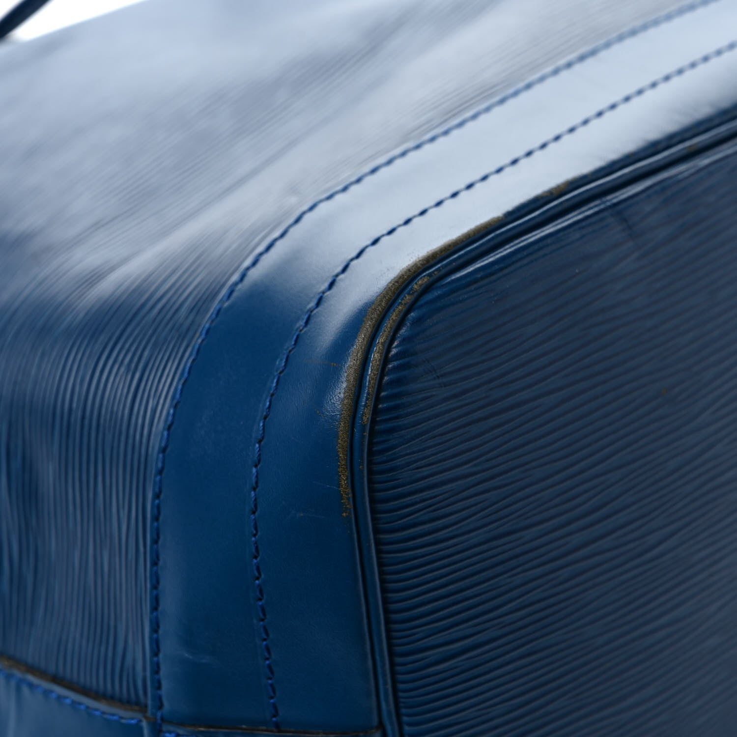 Louis Vuitton Epi Noe Toledo 10 of 11