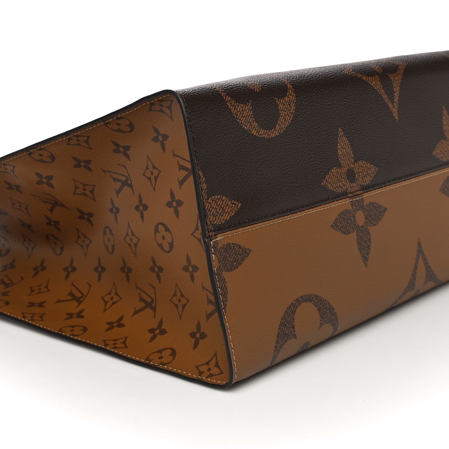 Reverse Monogram Giant Onthego GM