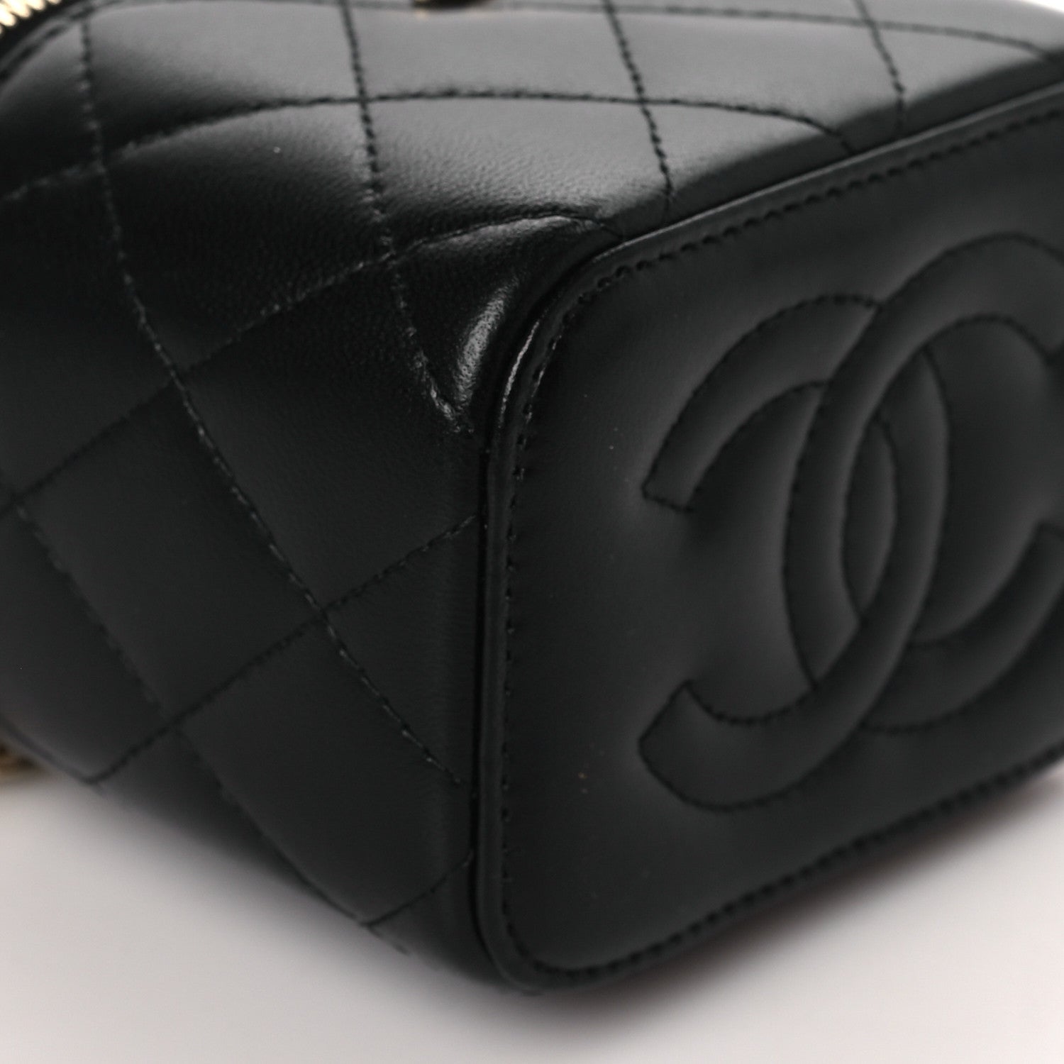 Chanel Lambskin Quilted Top Handle Mini Vanity Case With Chain Black Pink 8 of 9
