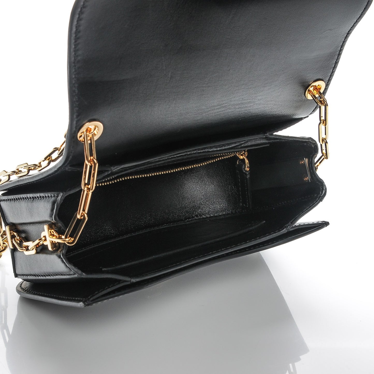 Vitello Chain Flap Bag Black