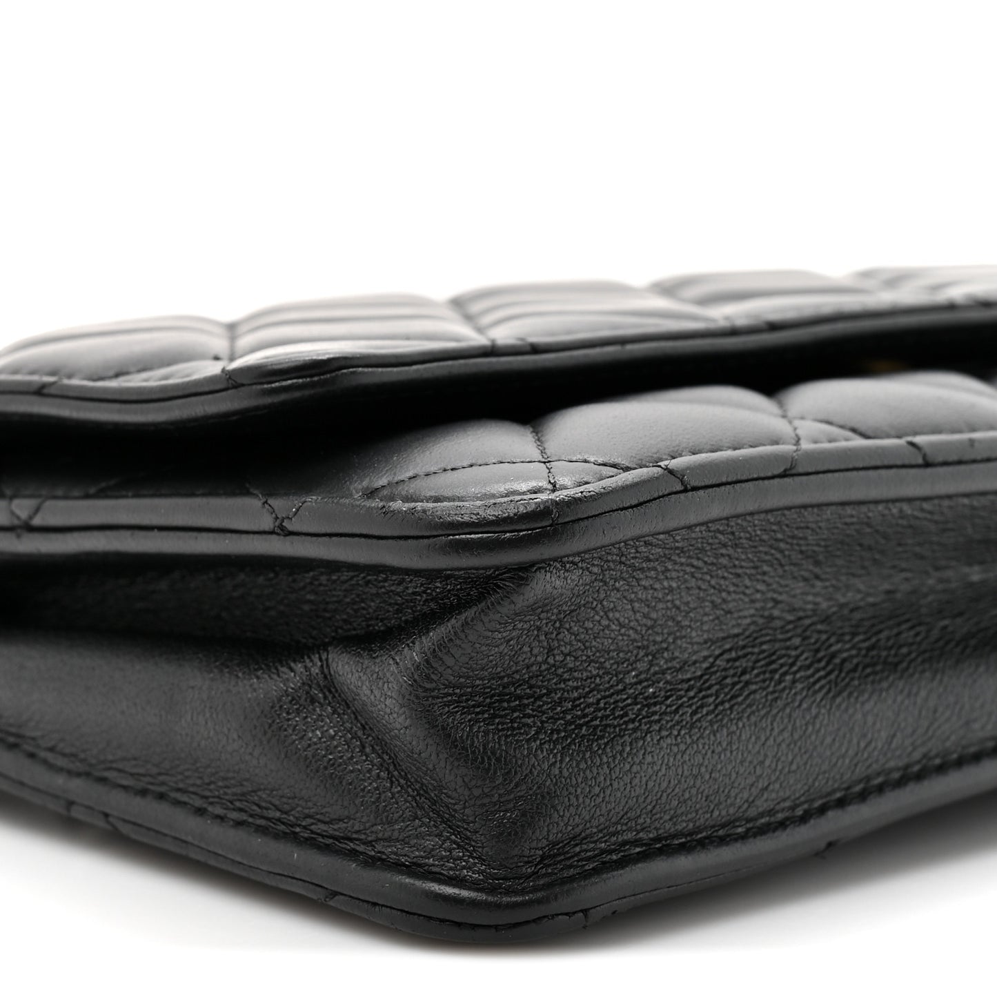 Lambskin Quilted Wallet On Chain WOC Black