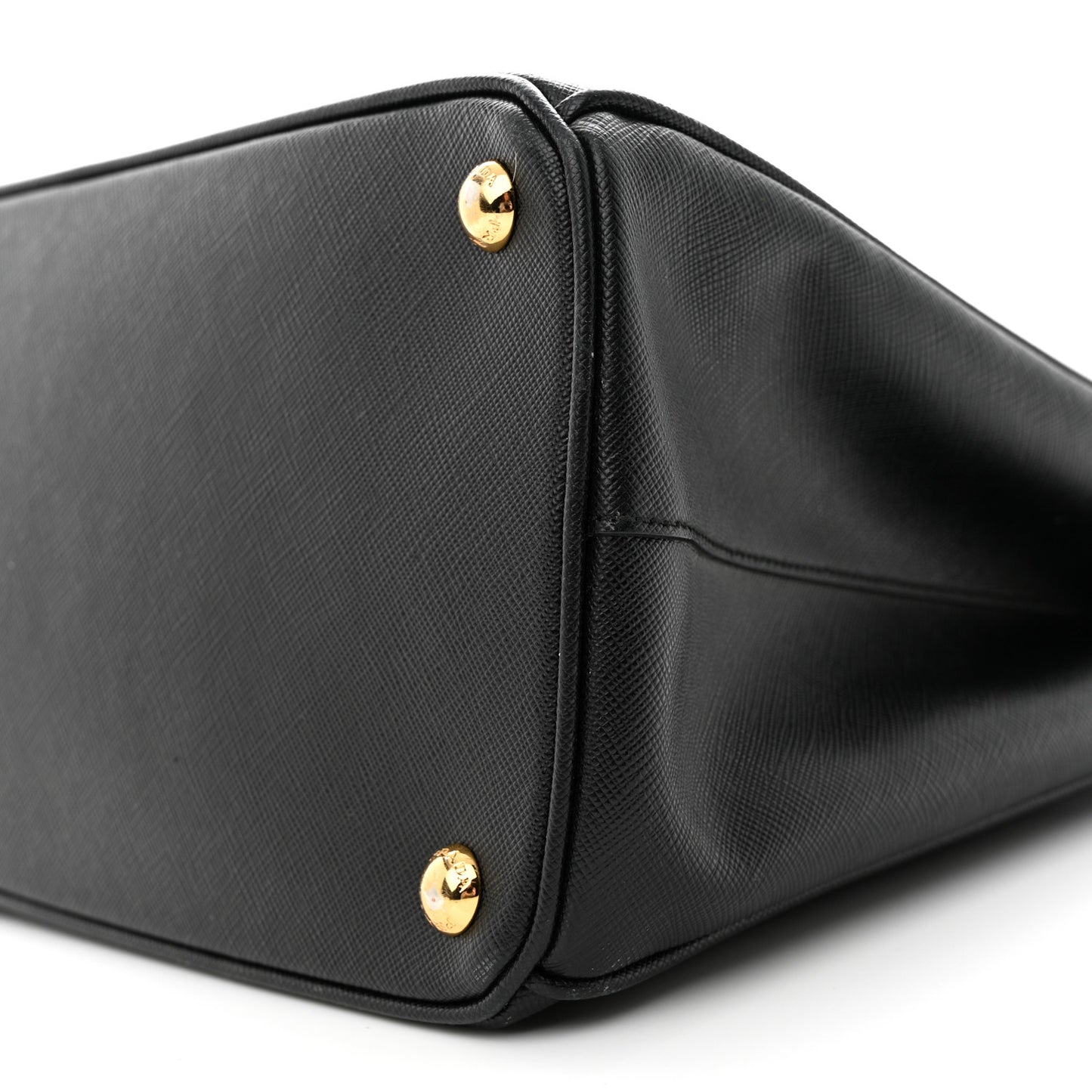 Saffiano Medium Galleria Double Zip Tote Black
