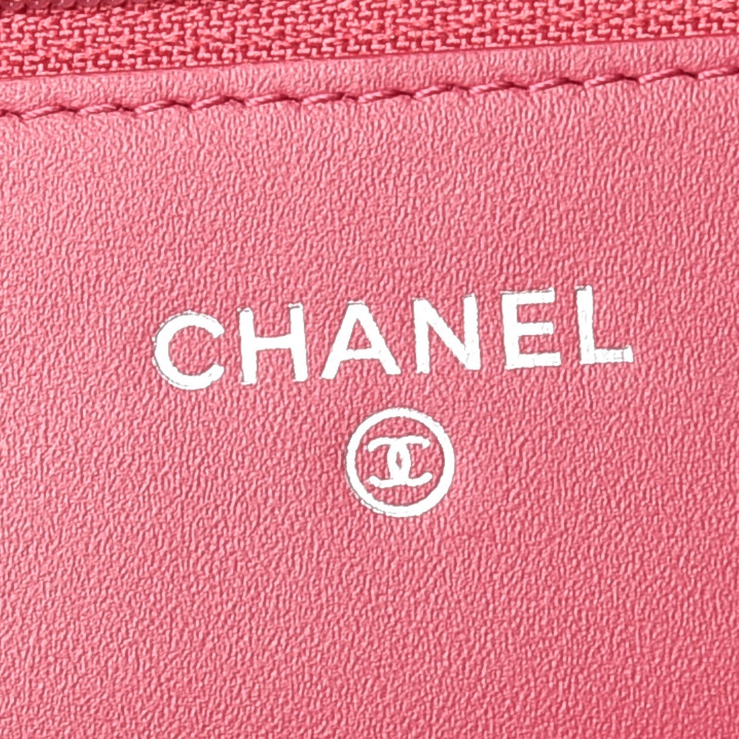 Patent Quilted Brilliant Wallet On Chain WOC Dark Pink