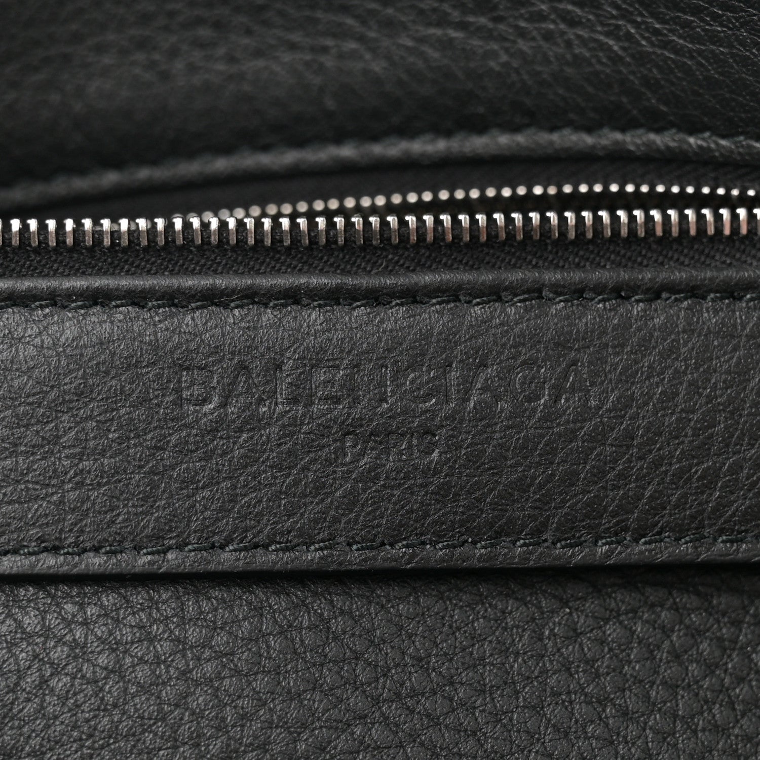 Balenciaga Veau Papier B4 Zip Around Tote Black 6 of 12