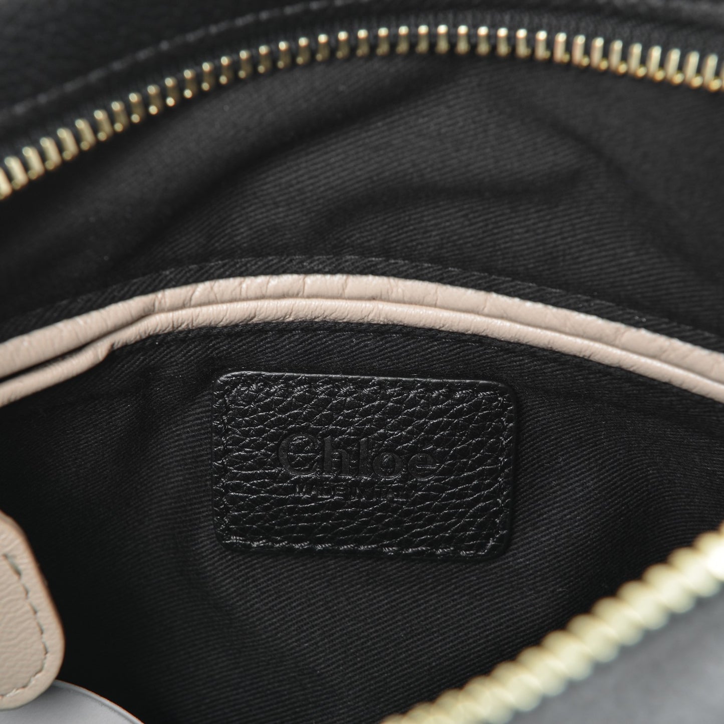 Calfskin Medium Paraty Black