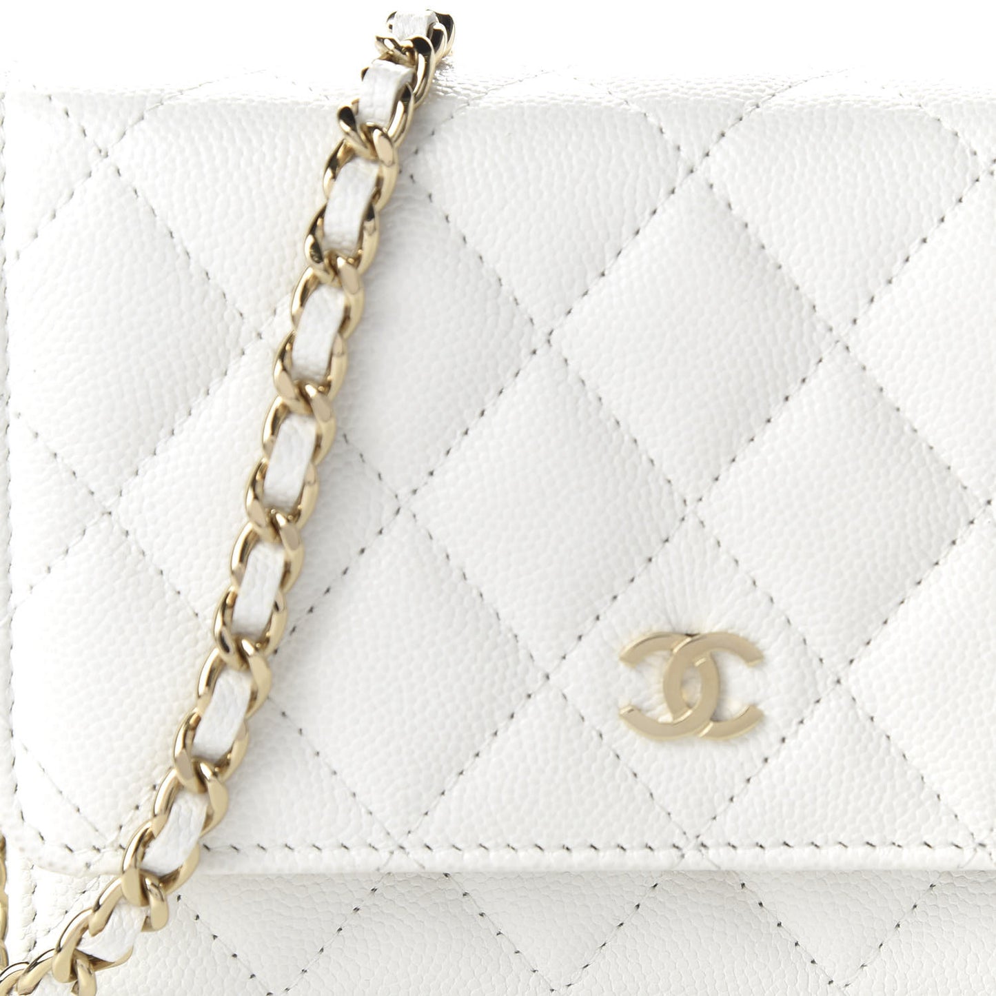 Caviar Quilted Mini Wallet On Chain WOC White