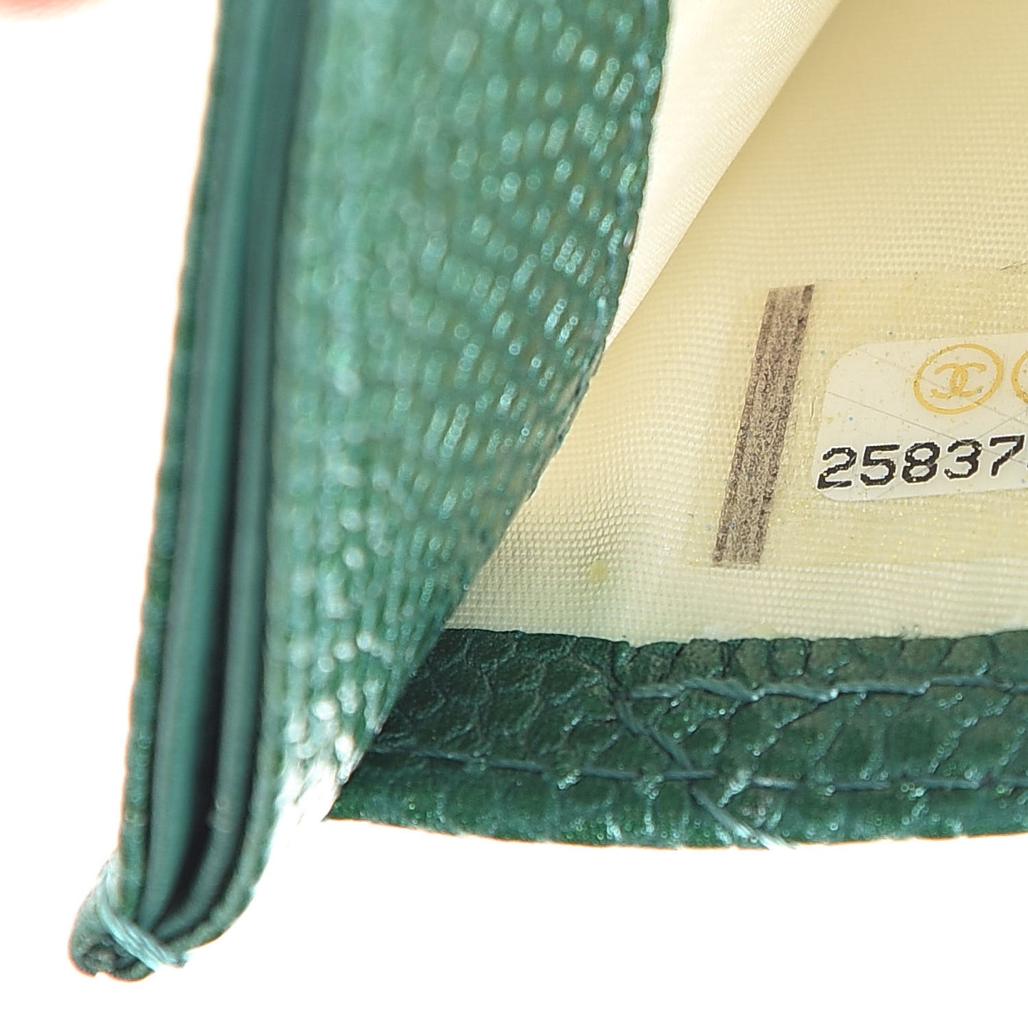 Metallic Caviar Quilted Card Holder Green