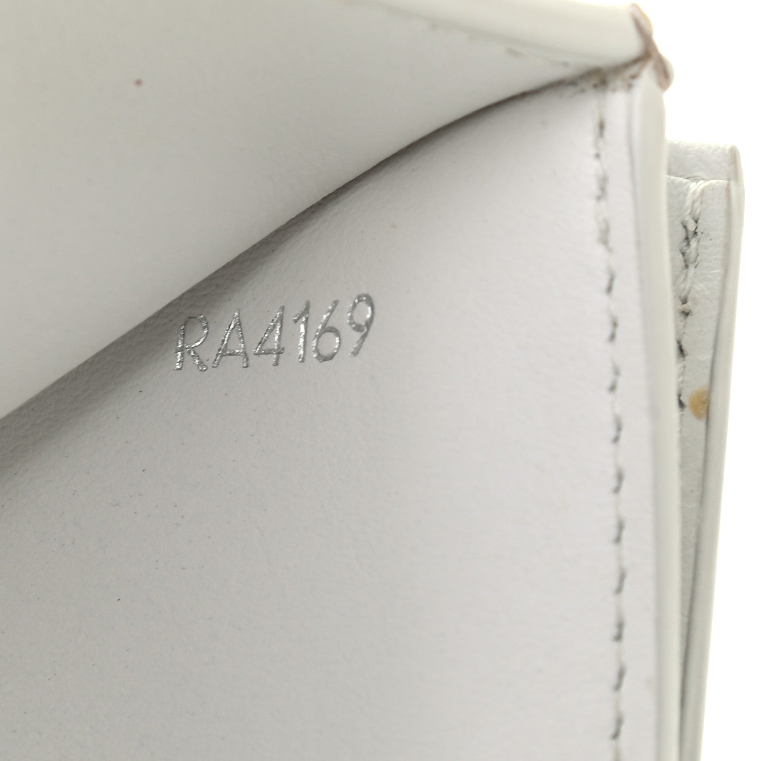 Louis Vuitton Taurillon Capucines XS Wallet White 7 of 15