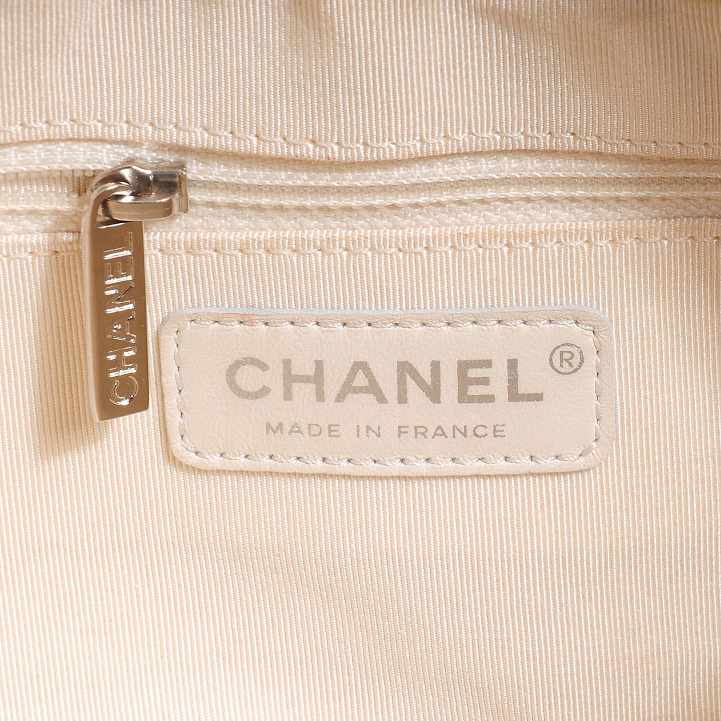 Caviar Quilted CC Small Shoulder Bag Pearl