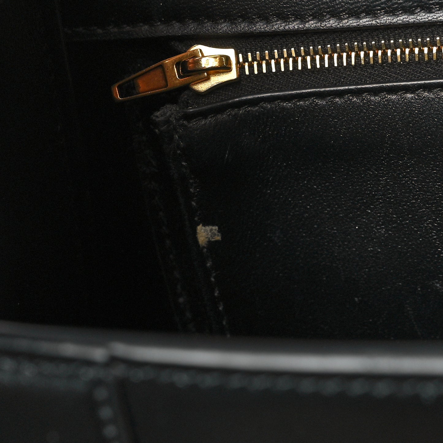 Shiny Box Calfskin Medium Hourglass Top Handle Bag Black