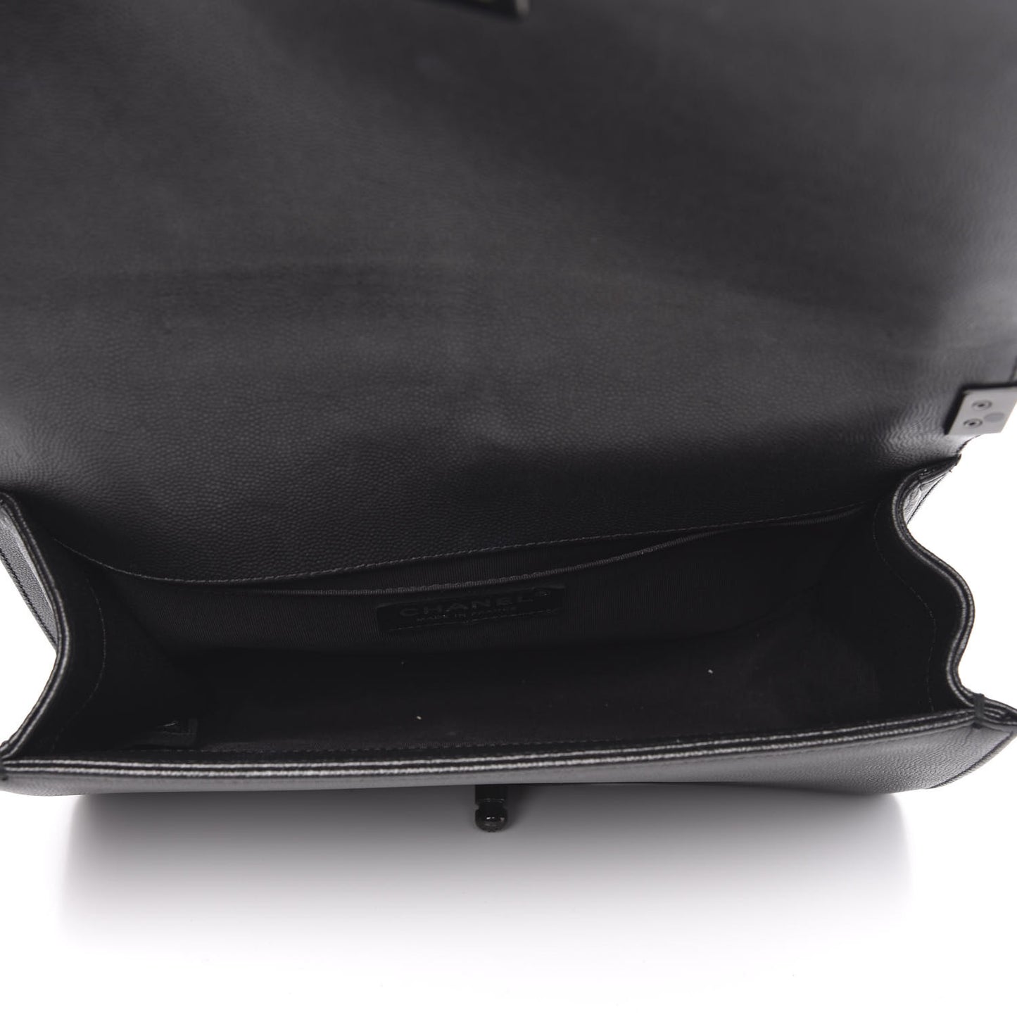 Caviar Quilted Medium Boy Flap So Black