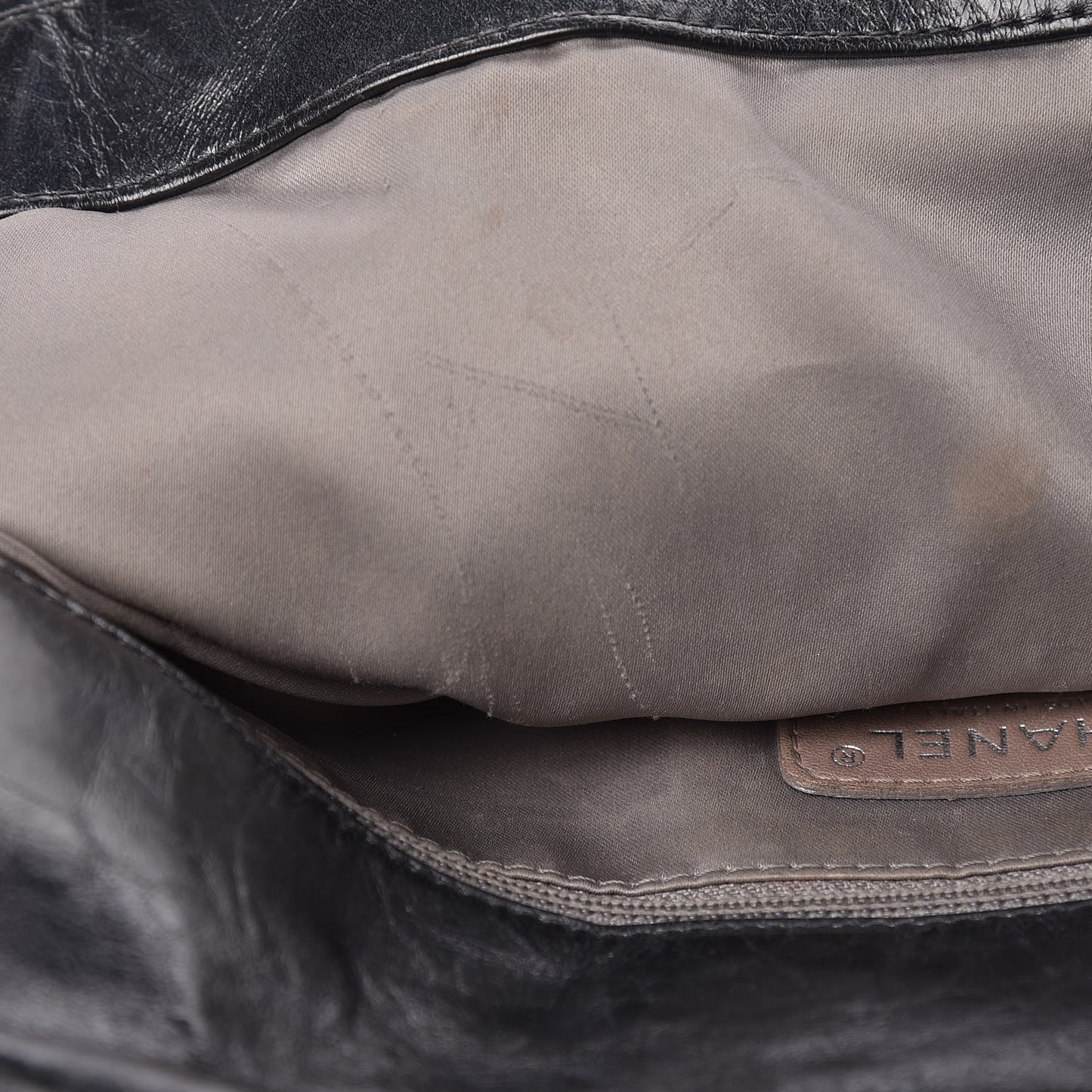 Glazed Calfskin Maxi Twisted Flap Black