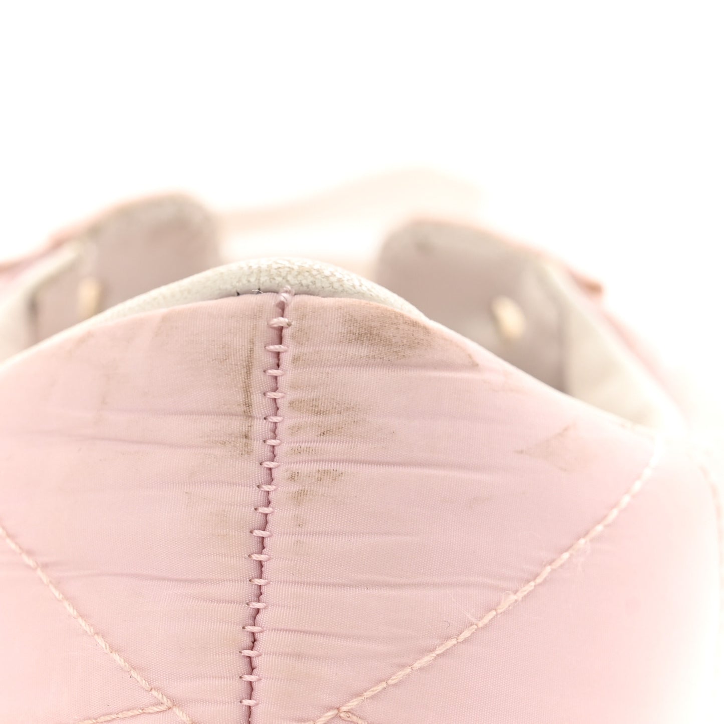 Re-Nylon Piuma Metal Triangle Logo Quilted 45mm Sneakers 37 Alabastro
