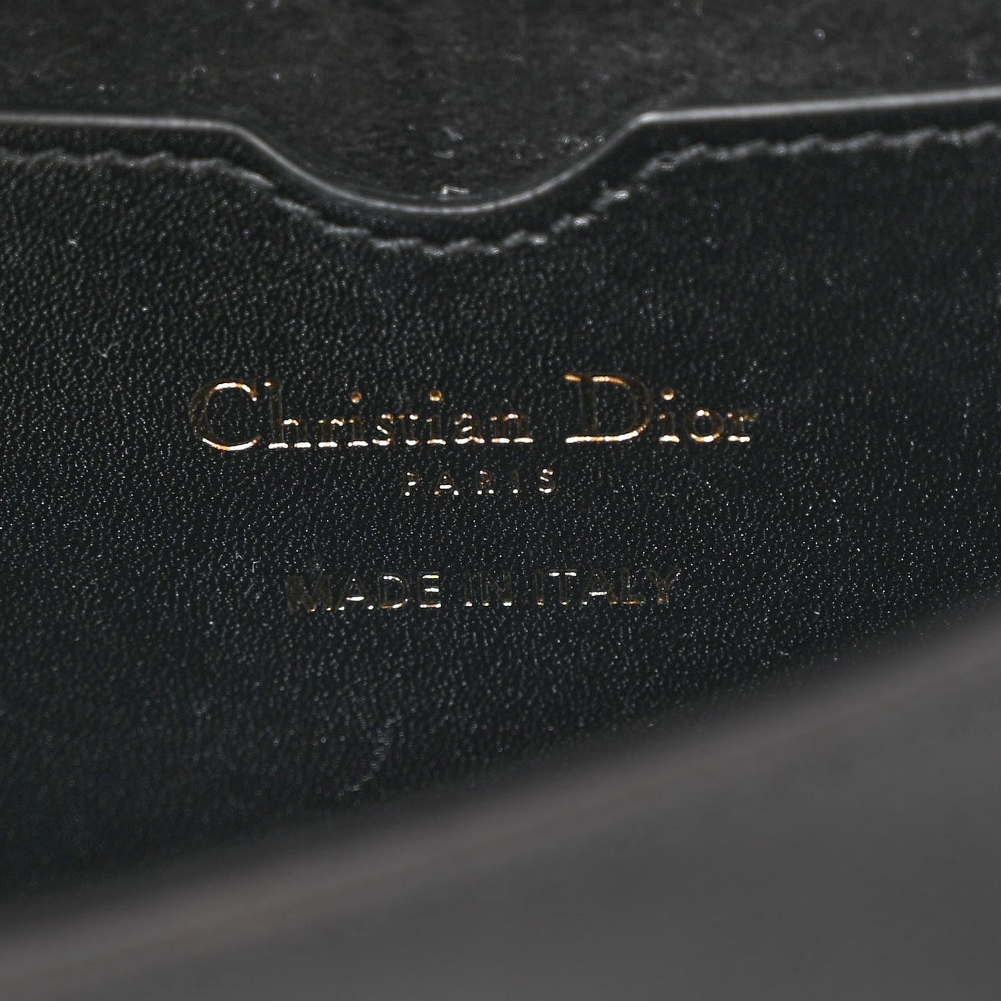 Box Calfskin Medium Bobby Flap Black