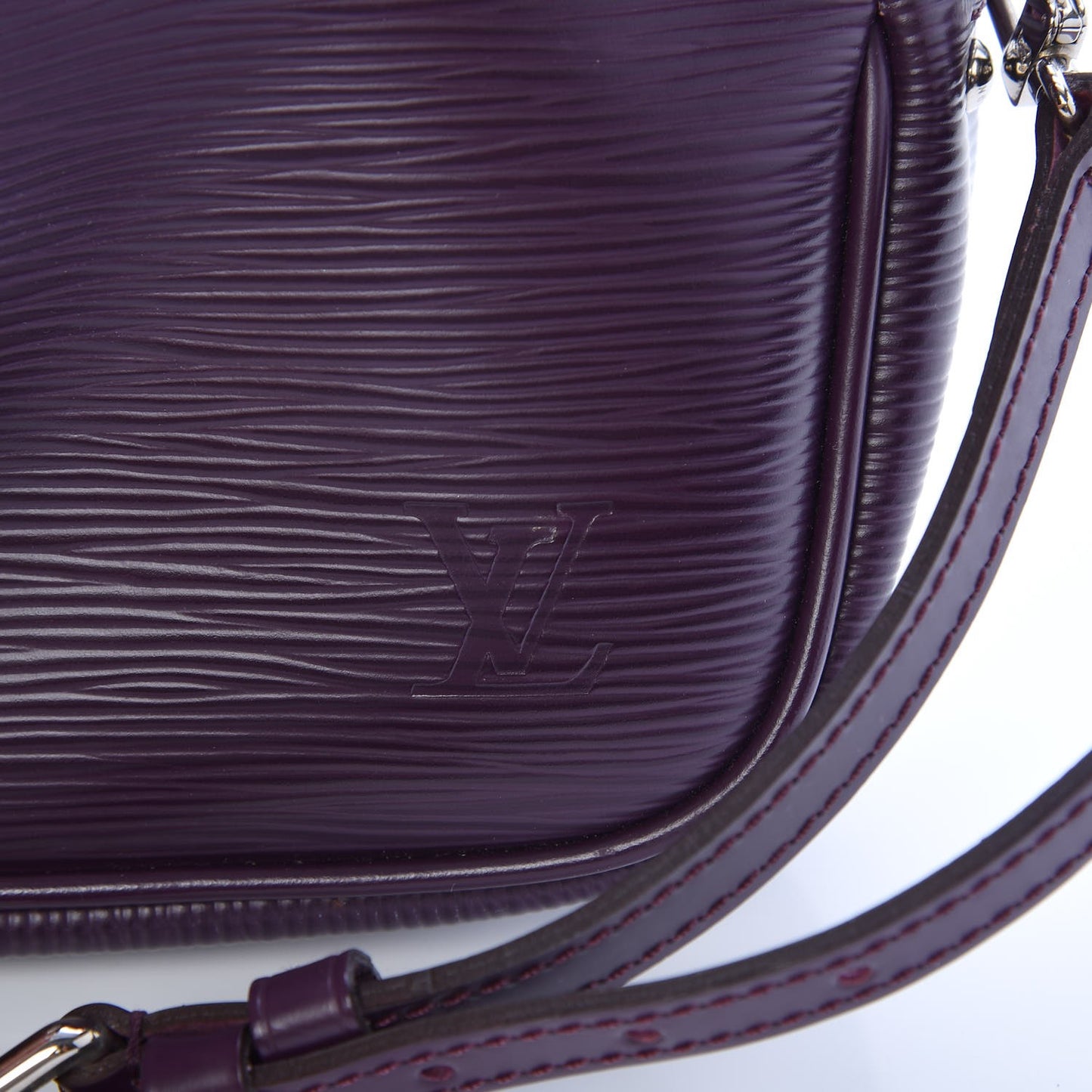 Epi Montaigne Clutch Cassis