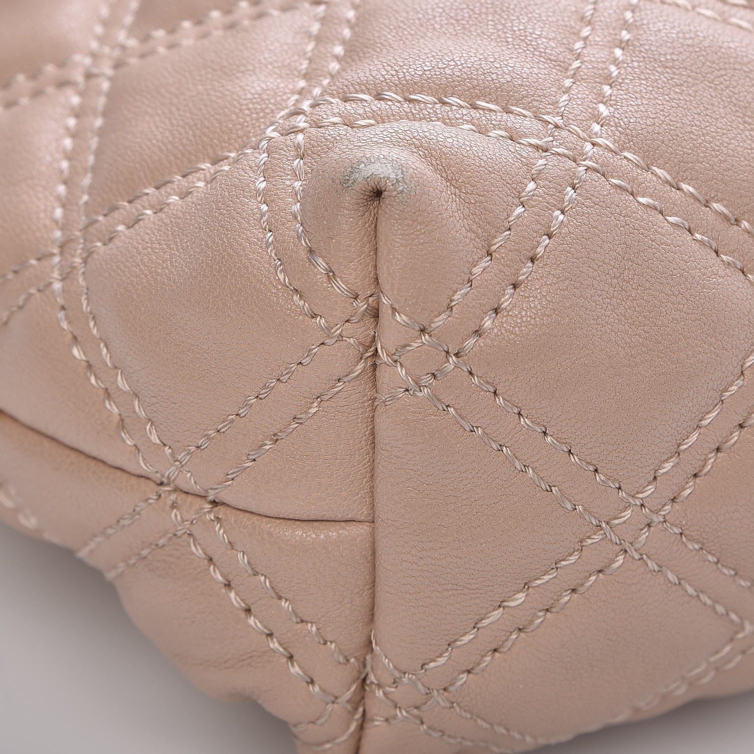 Marc Jacobs Lambskin Quilted The XL Single Flap Beige 9 of 17