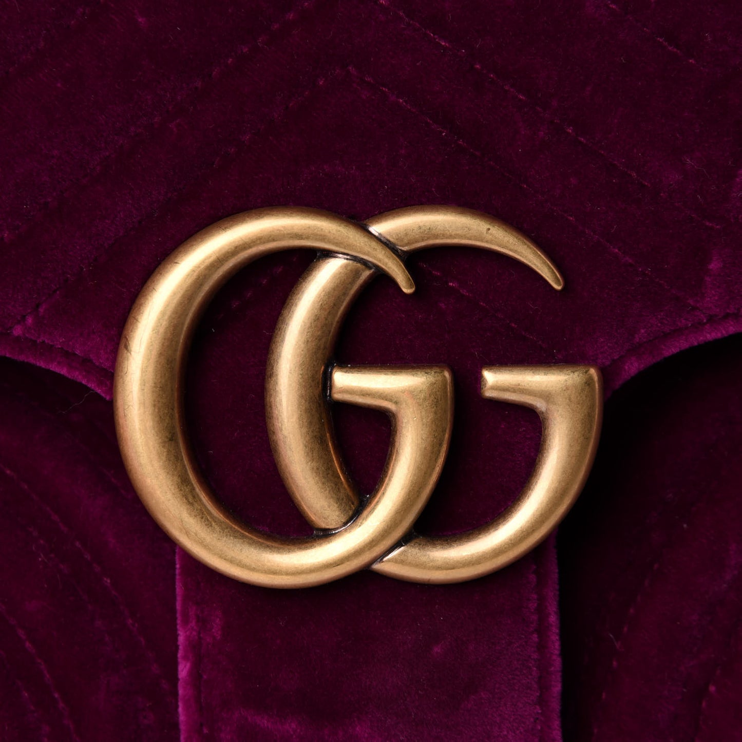 Velvet Matelasse Medium GG Marmont Shoulder Bag Fuchsia Violet Cyclamen