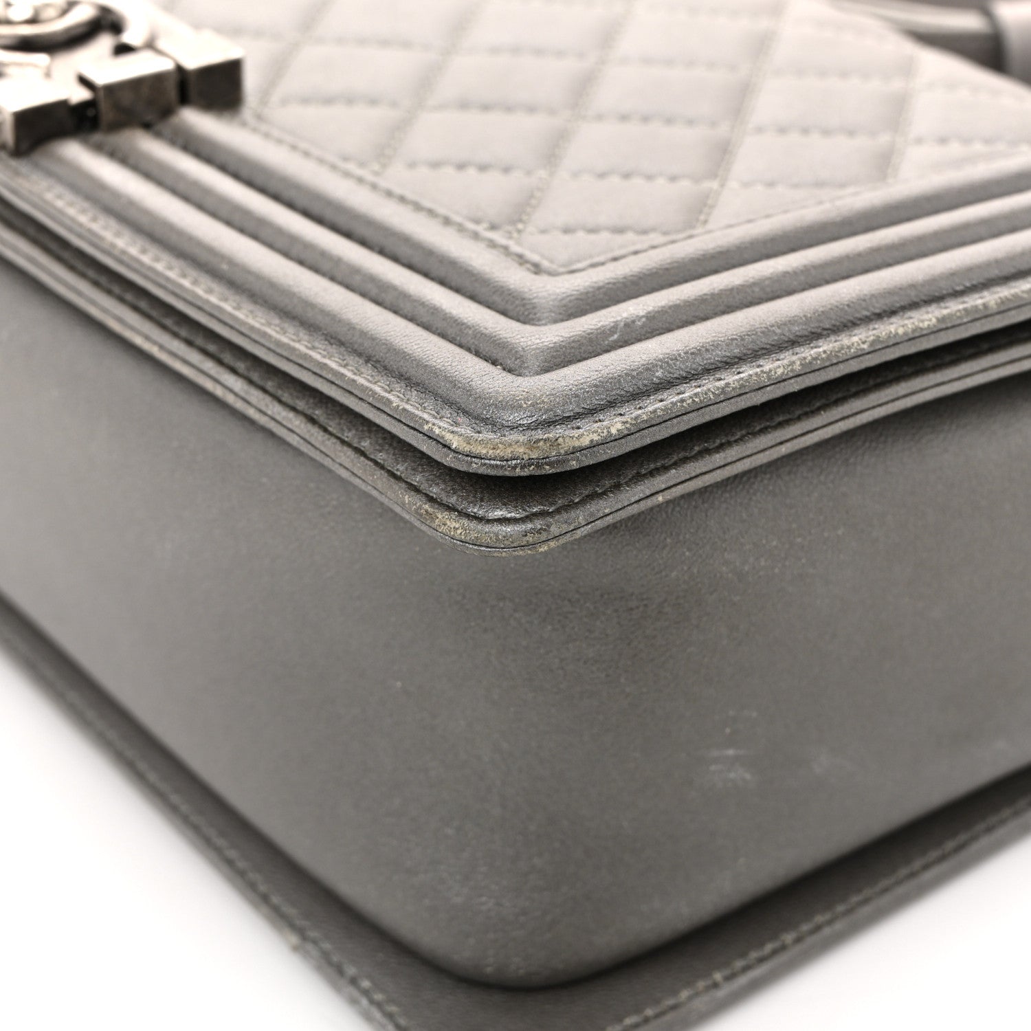 Chanel Metallic Lambskin Stingray Quilted Medium Boy Flap Silver 22 of 31