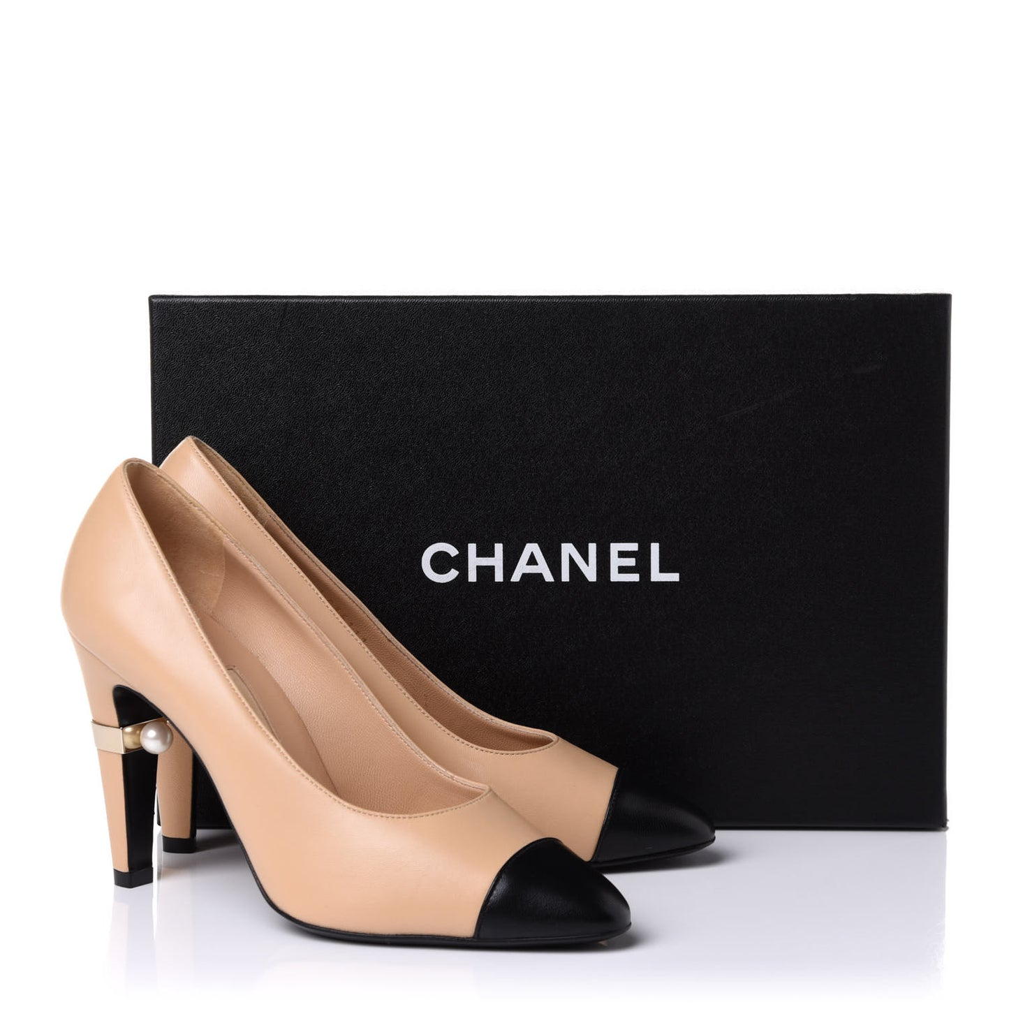 Lambskin Cap Toe Pearl Pumps 37.5 Beige Black