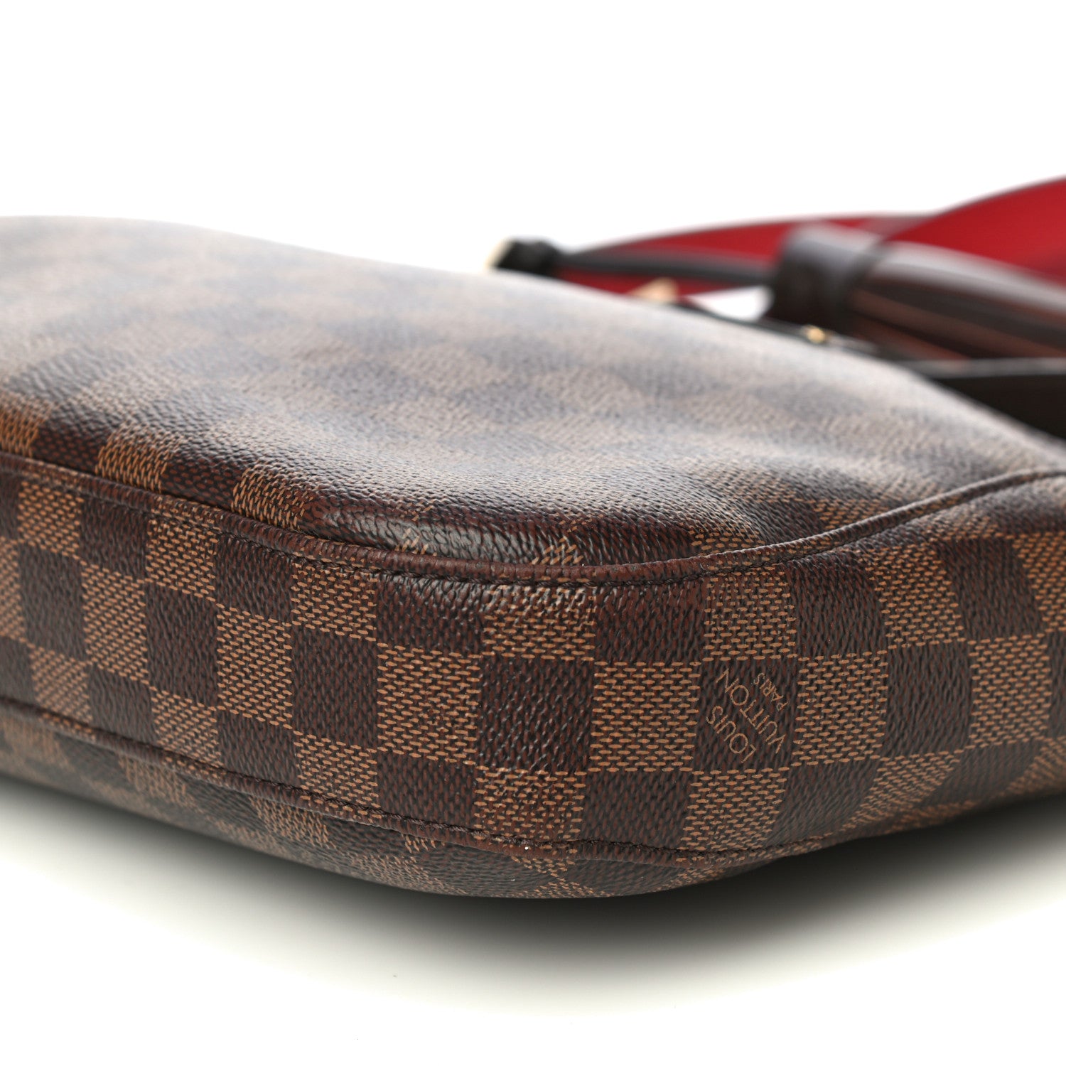 Louis Vuitton Damier Ebene South Bank Besace 10 of 17
