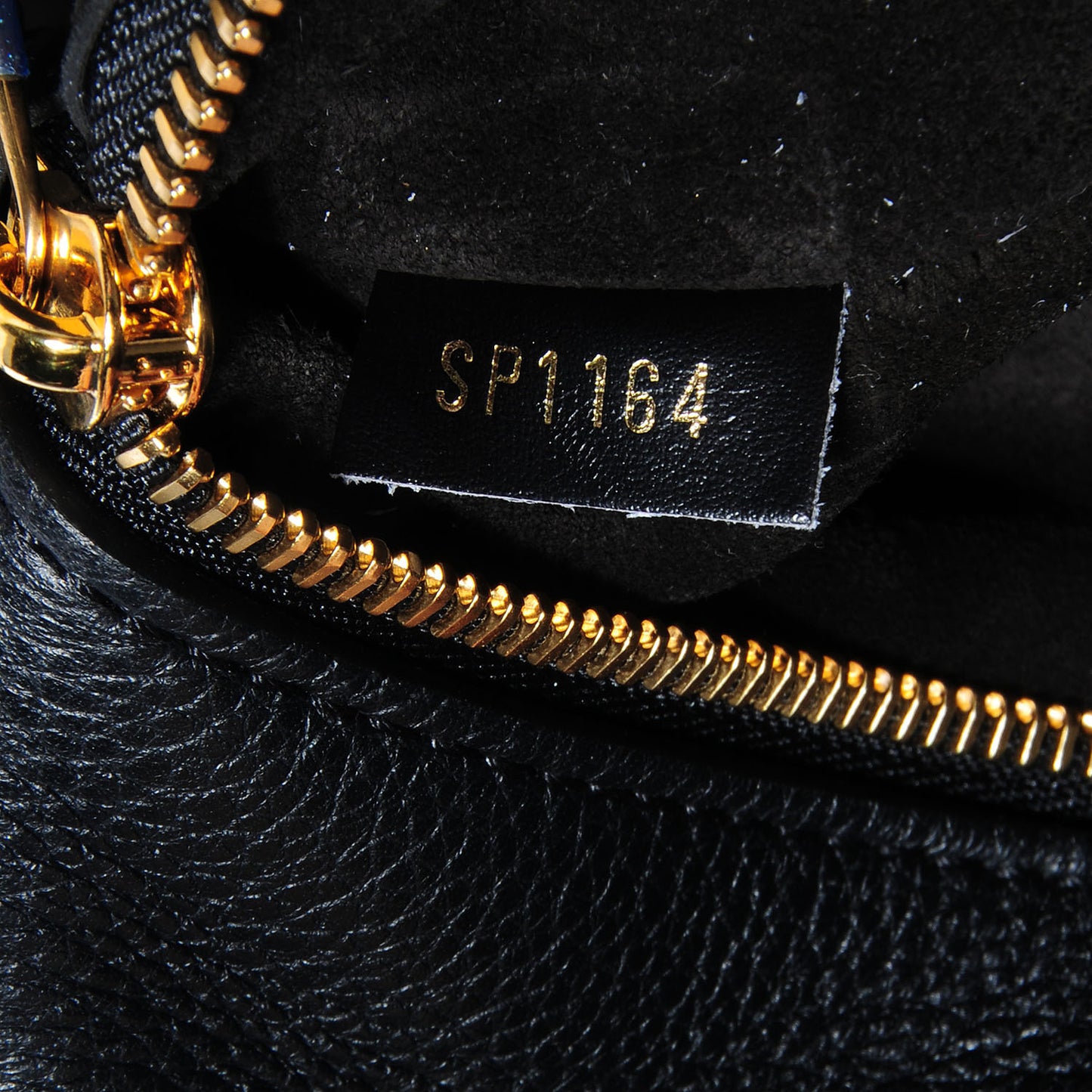 Veau Cachemire Tote W PM Black