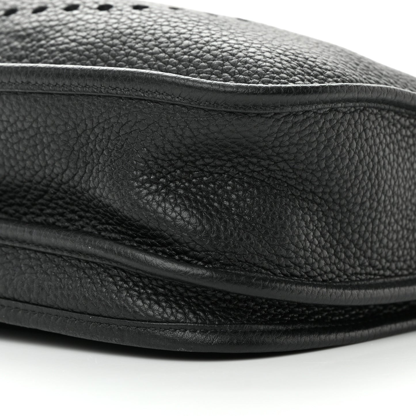 Taurillon Clemence Evelyne III PM Black
