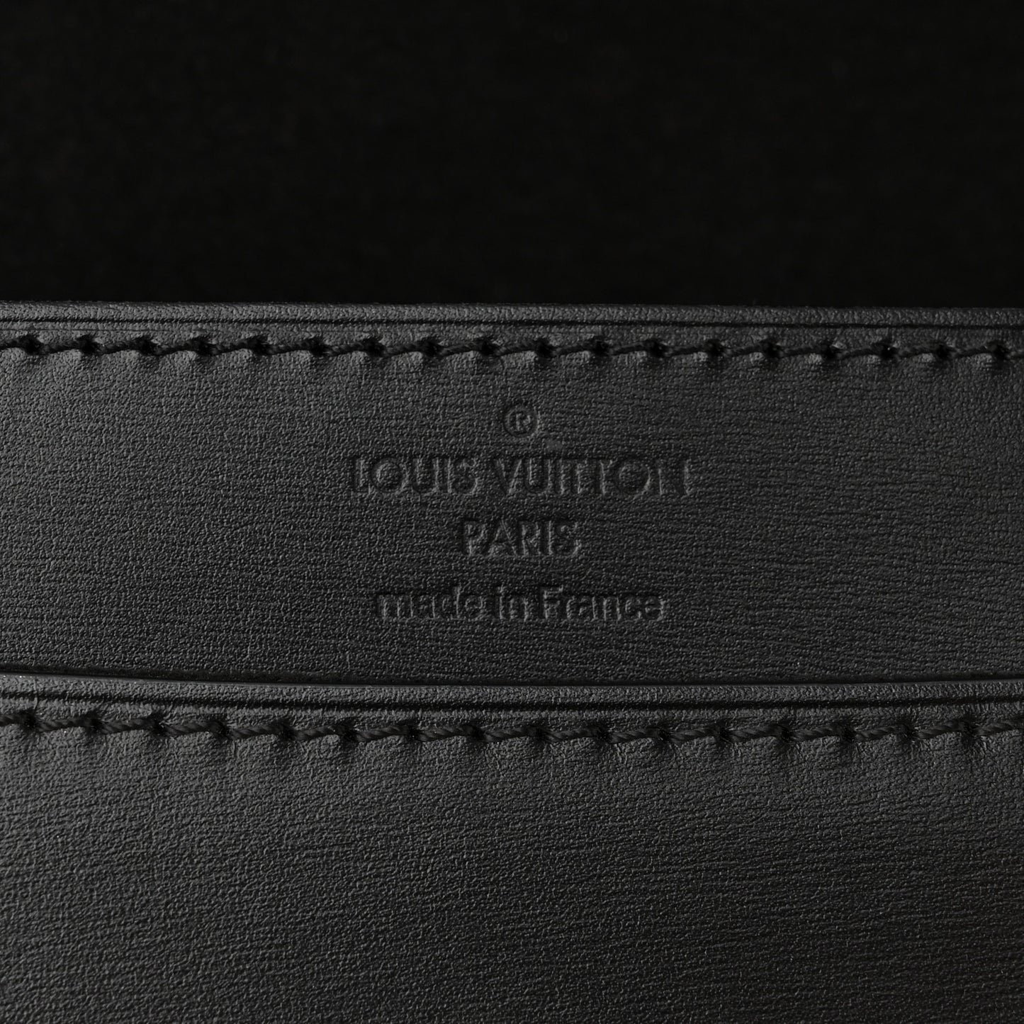 Calfskin Chain Louise GM Black