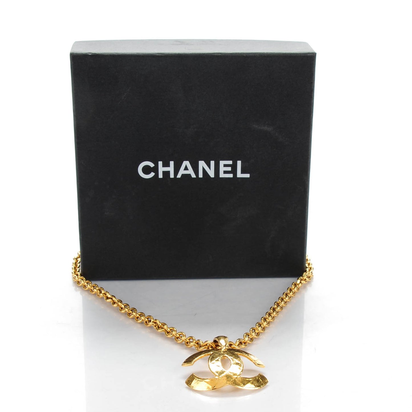 Quilted CC Long Chain Necklace Gold