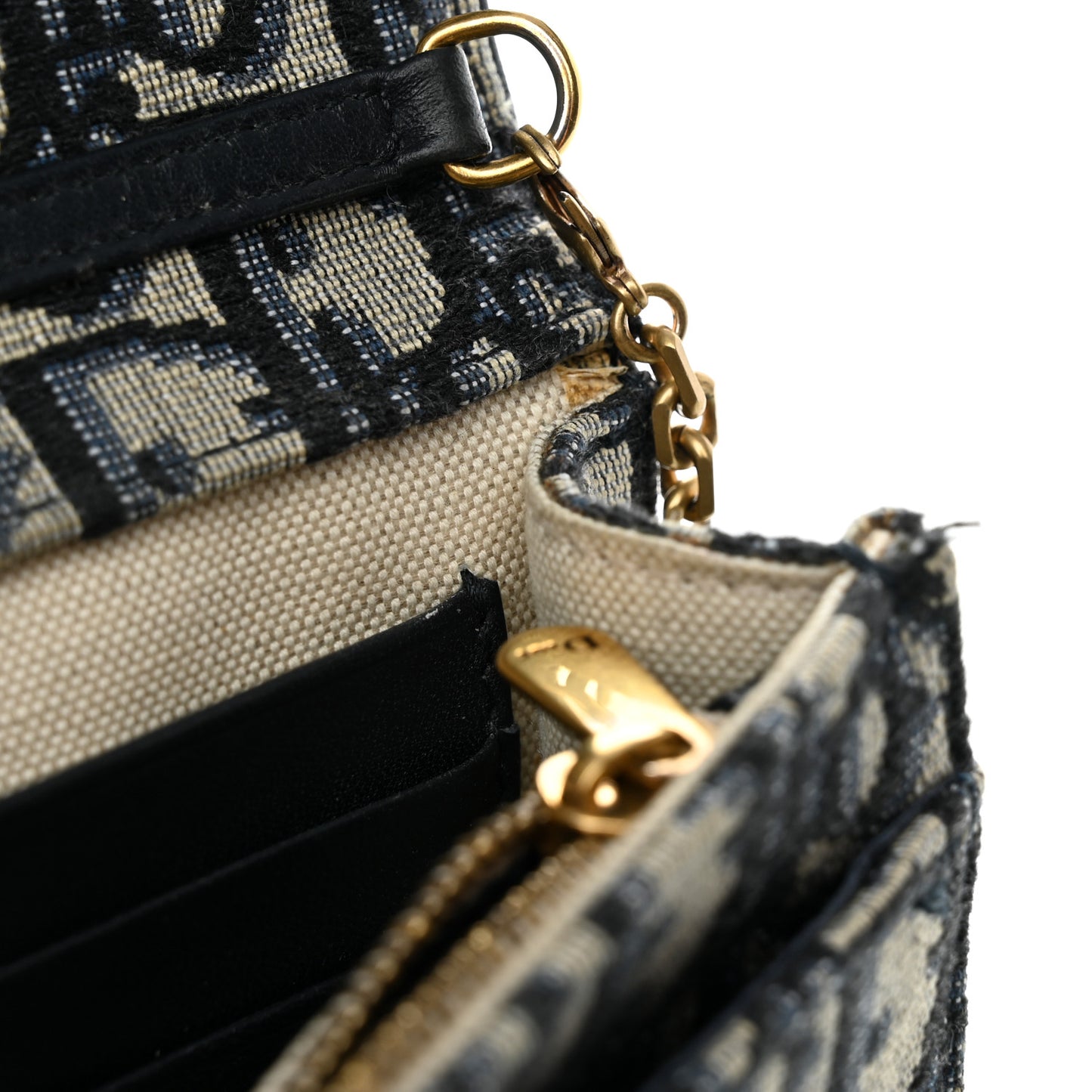 Oblique Saddle Chain Pouch Blue