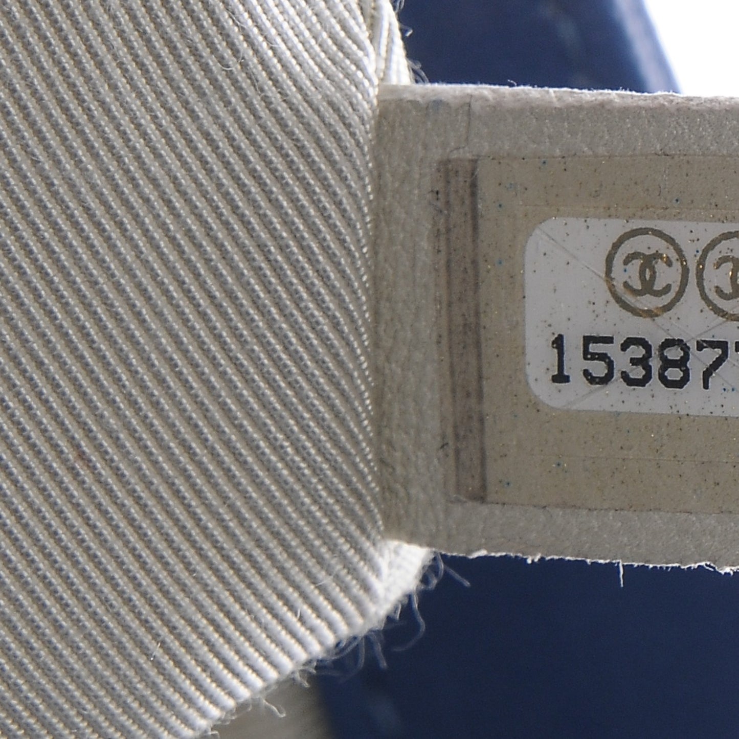 Washed Lambskin Chain Around Medium Messenger Blue
