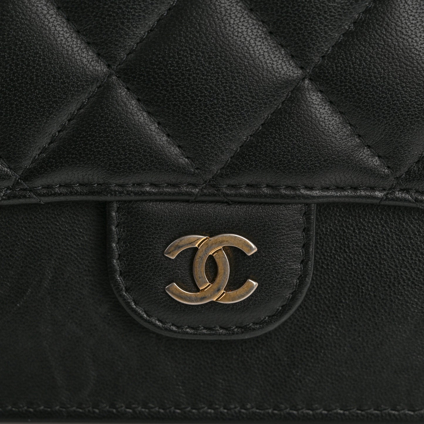 Lambskin Quilted Classic Pouch With Handle Black