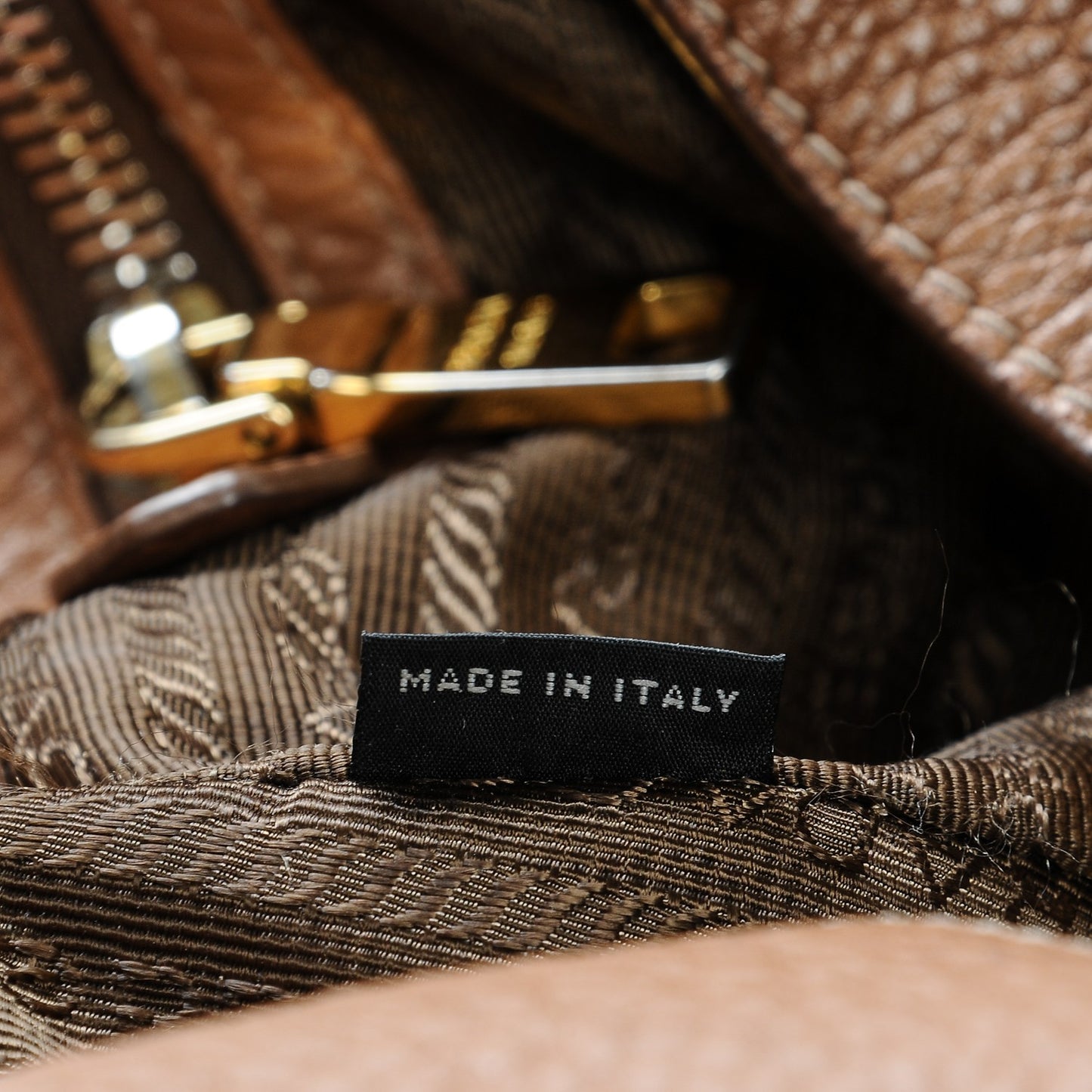 Vitello Daino Hobo Caramel