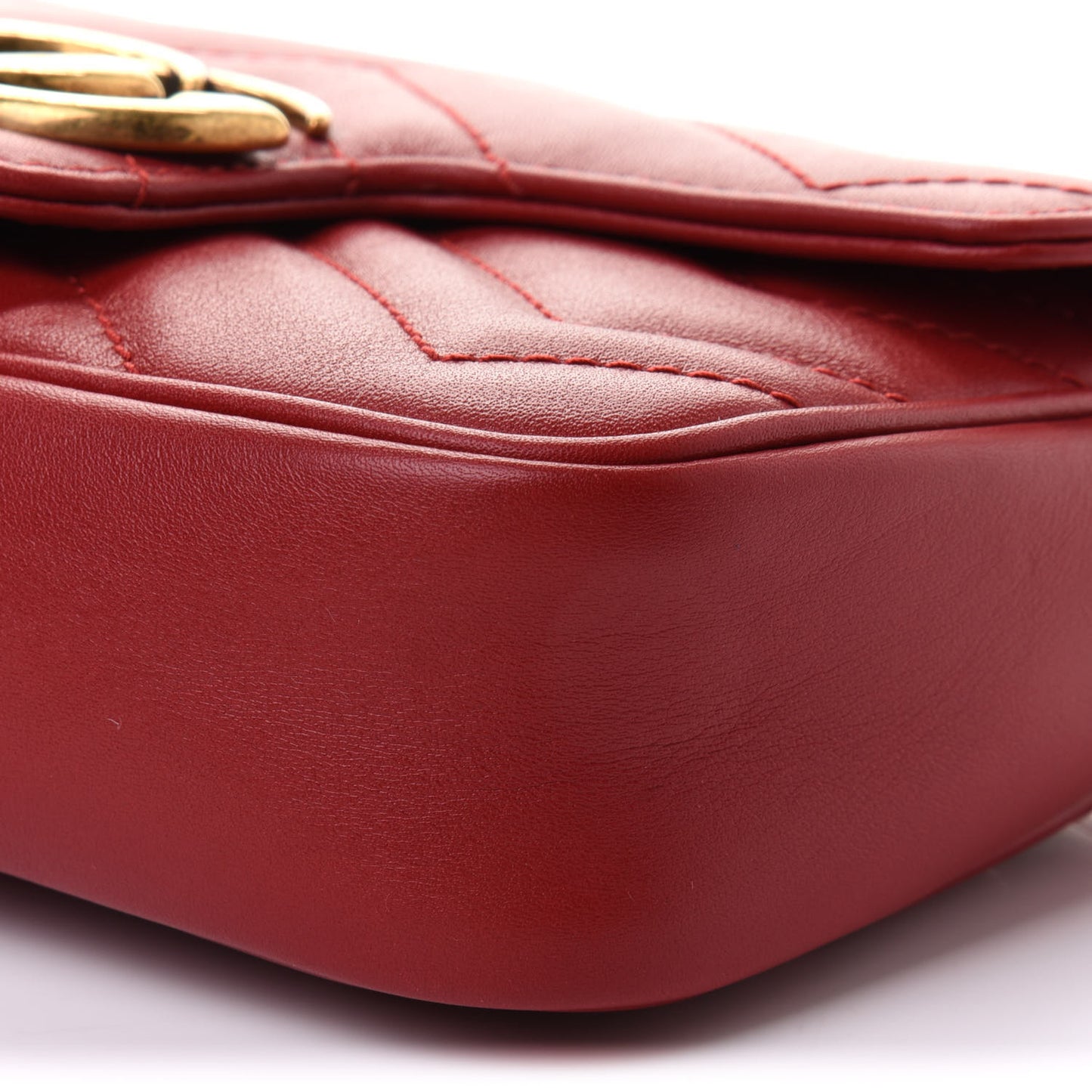Calfskin Matelasse Super Mini GG Marmont Shoulder Bag Hibiscus Red