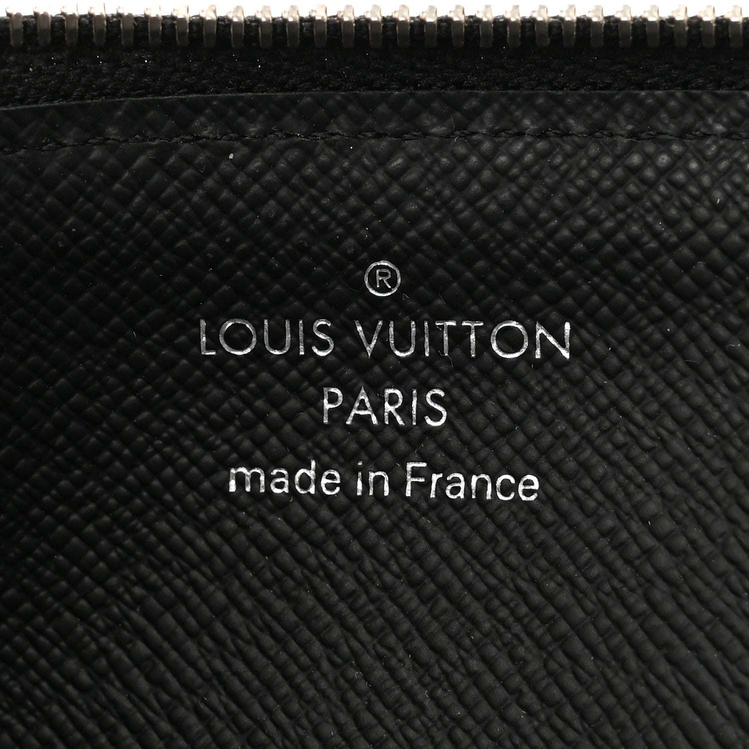 Louis Vuitton Damier Graphite 4 Key Holder 6 of 9