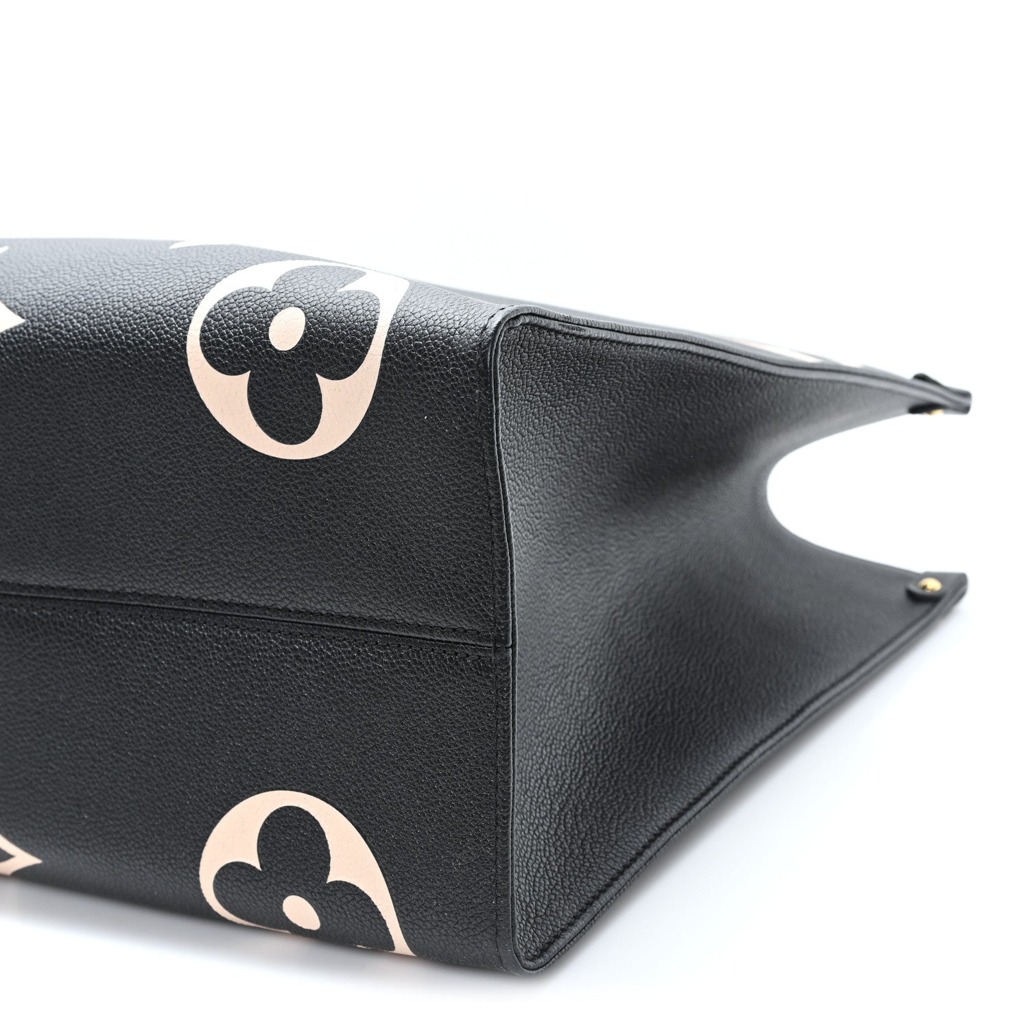 Louis Vuitton Empreinte Monogram Giant Onthego GM Black Beige 9 of 9