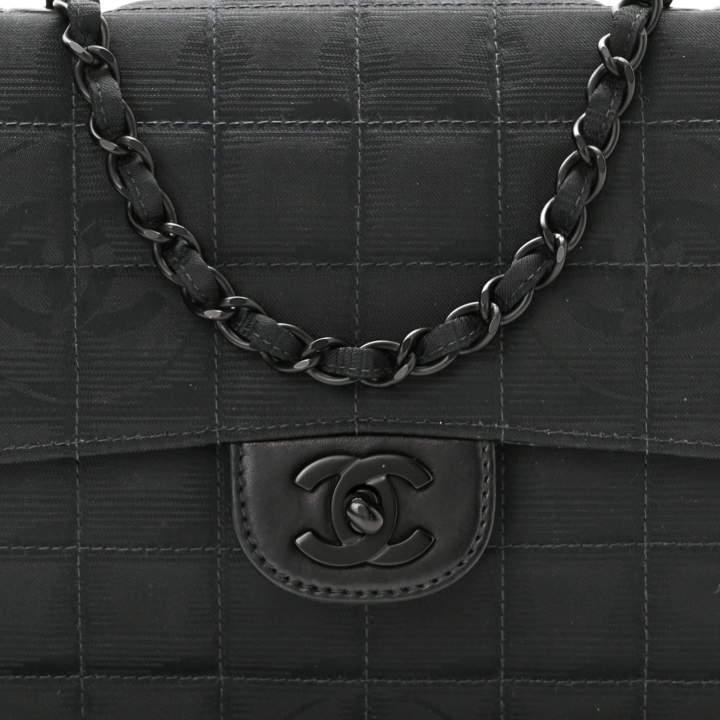 Nylon Medium Travel Flap Black