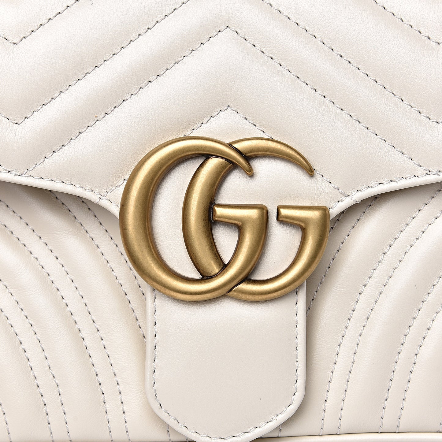 Calfskin Matelasse Small GG Marmont Shoulder Bag White