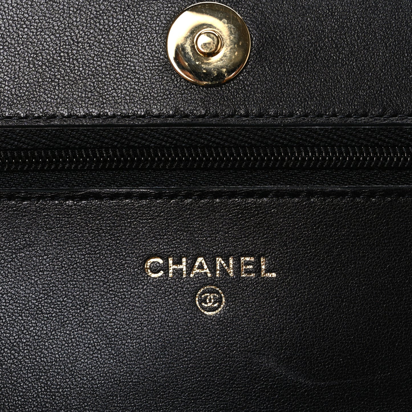 Lambskin Quilted Wallet On Chain WOC Black